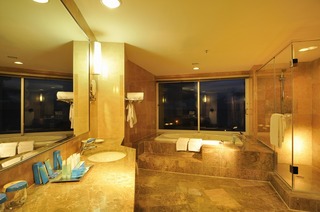 プレミアスイートバスルーム