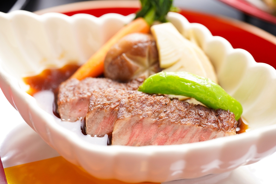 ◆松茸料理3品・伊勢海老の鬼殻焼き・米沢牛サーロインステーキ◆料亭個室で贅沢に味わう厳選会席プラン