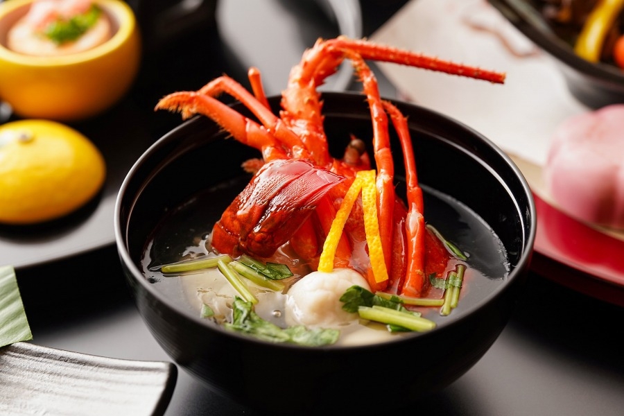 タラバ・ズワイ2種のカニ×米沢牛×伊勢海老の至福！◆個室料亭で贅沢に味わう冬の厳選会席