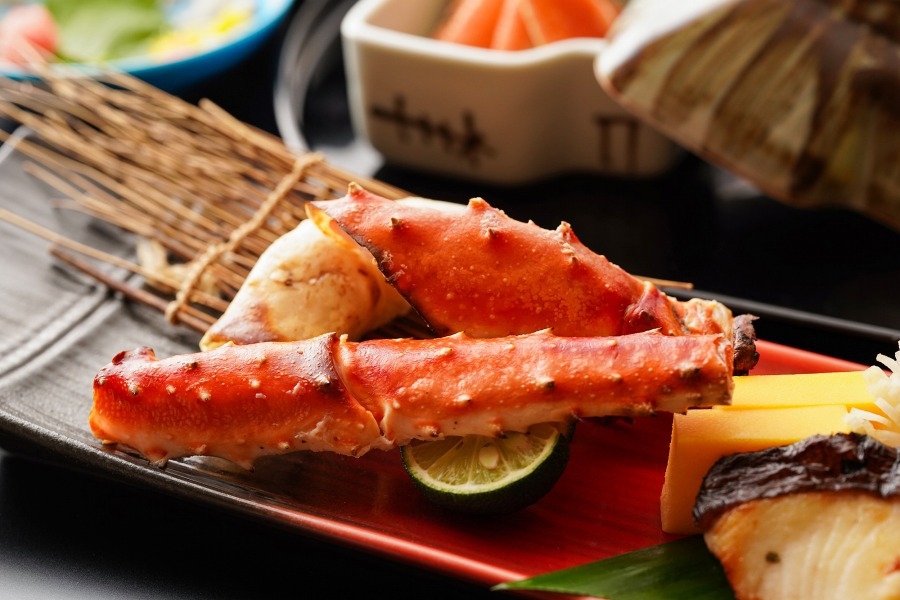 タラバ・ズワイ2種のカニ×米沢牛×伊勢海老の至福！◆個室料亭で贅沢に味わう冬の厳選会席