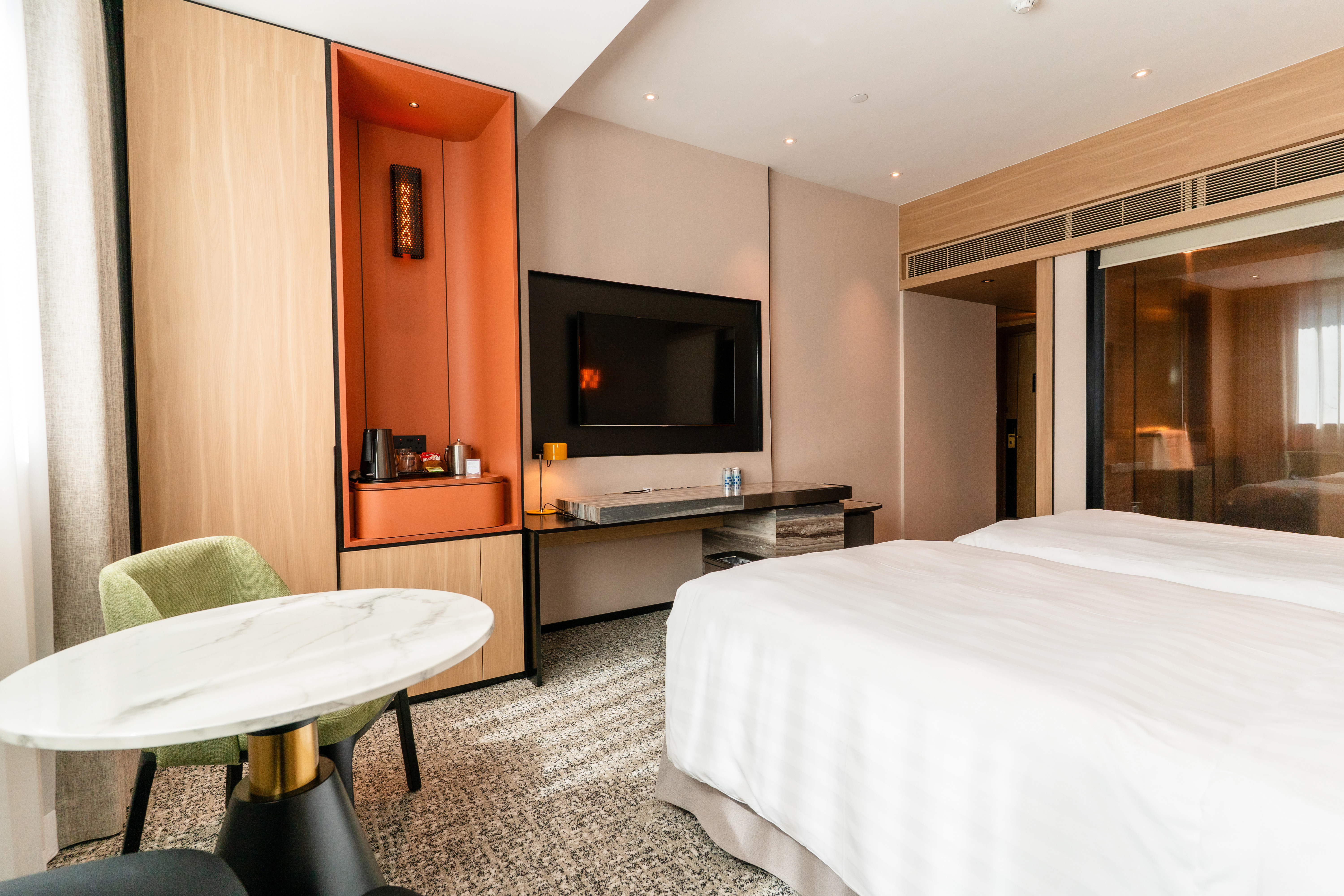 プラチナ　グランド　ルーム　Platinum Grand Room