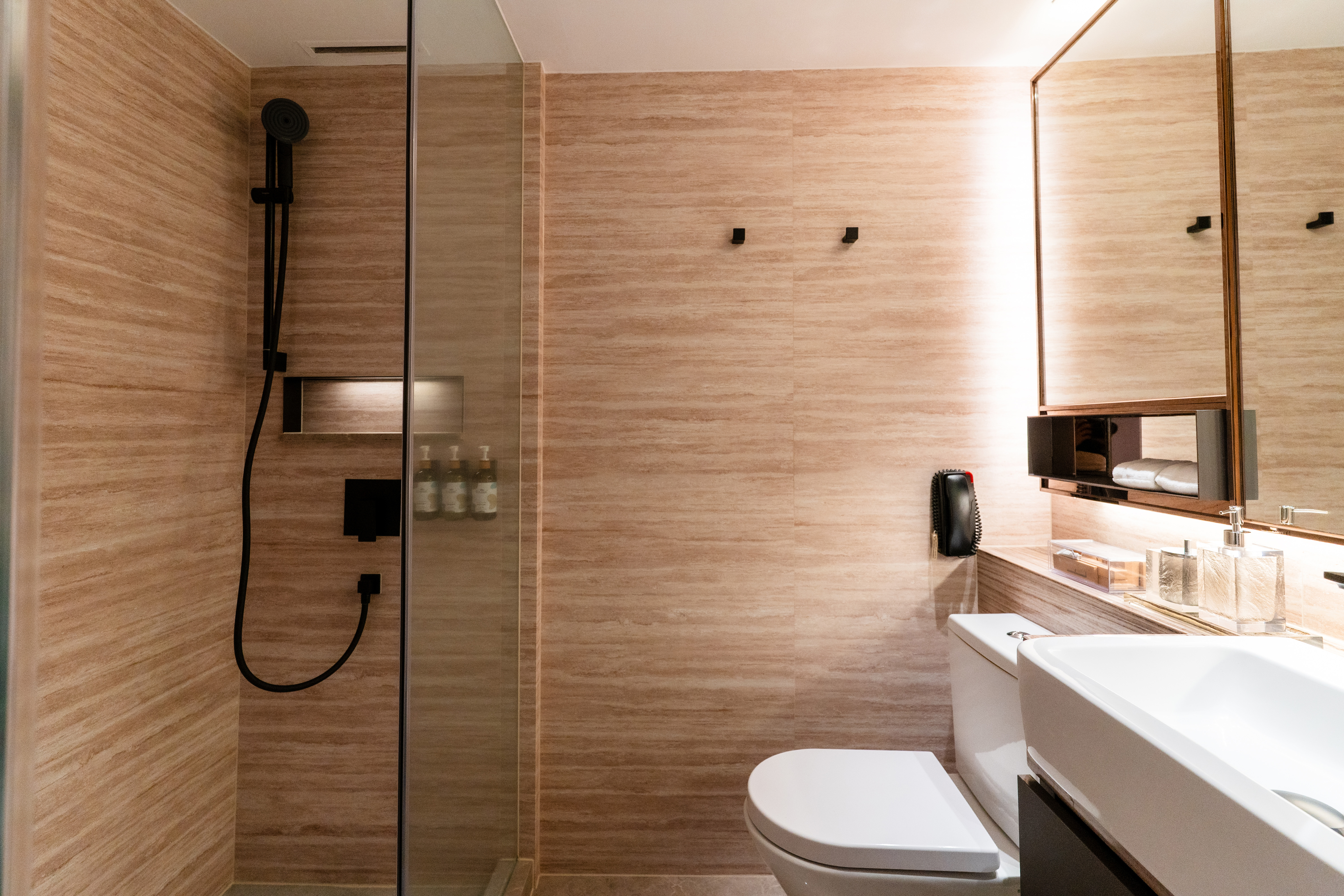 プラチナ　ルーム　バスルーム　Platinum Room Bathroom