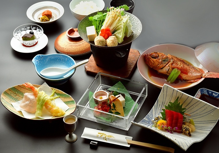 【直前セール】1泊2食 お値打ちプチ会席〜量は控えめでお得にステイ♪〜