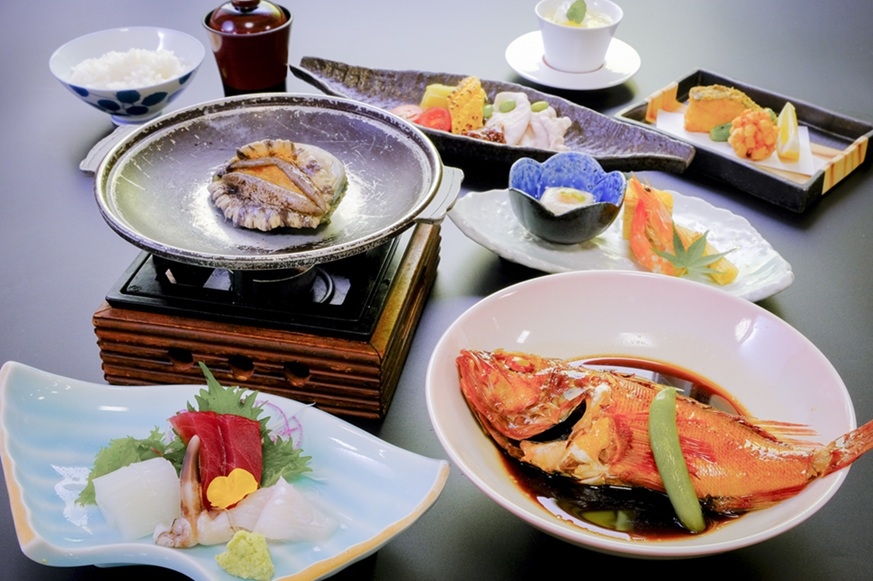 【貸切露天風呂1回無料特典】家族・カップルでゆったり温泉旅♪季節の和食膳　1泊2食