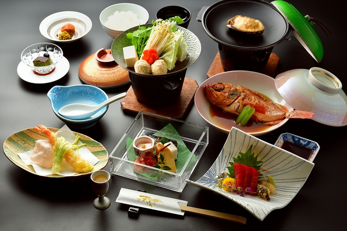 【早割３０】30日前迄のご予約で5％OFF1泊2食『季節の和食膳プラン』旬の煮魚、鮑の陶板焼き等♪
