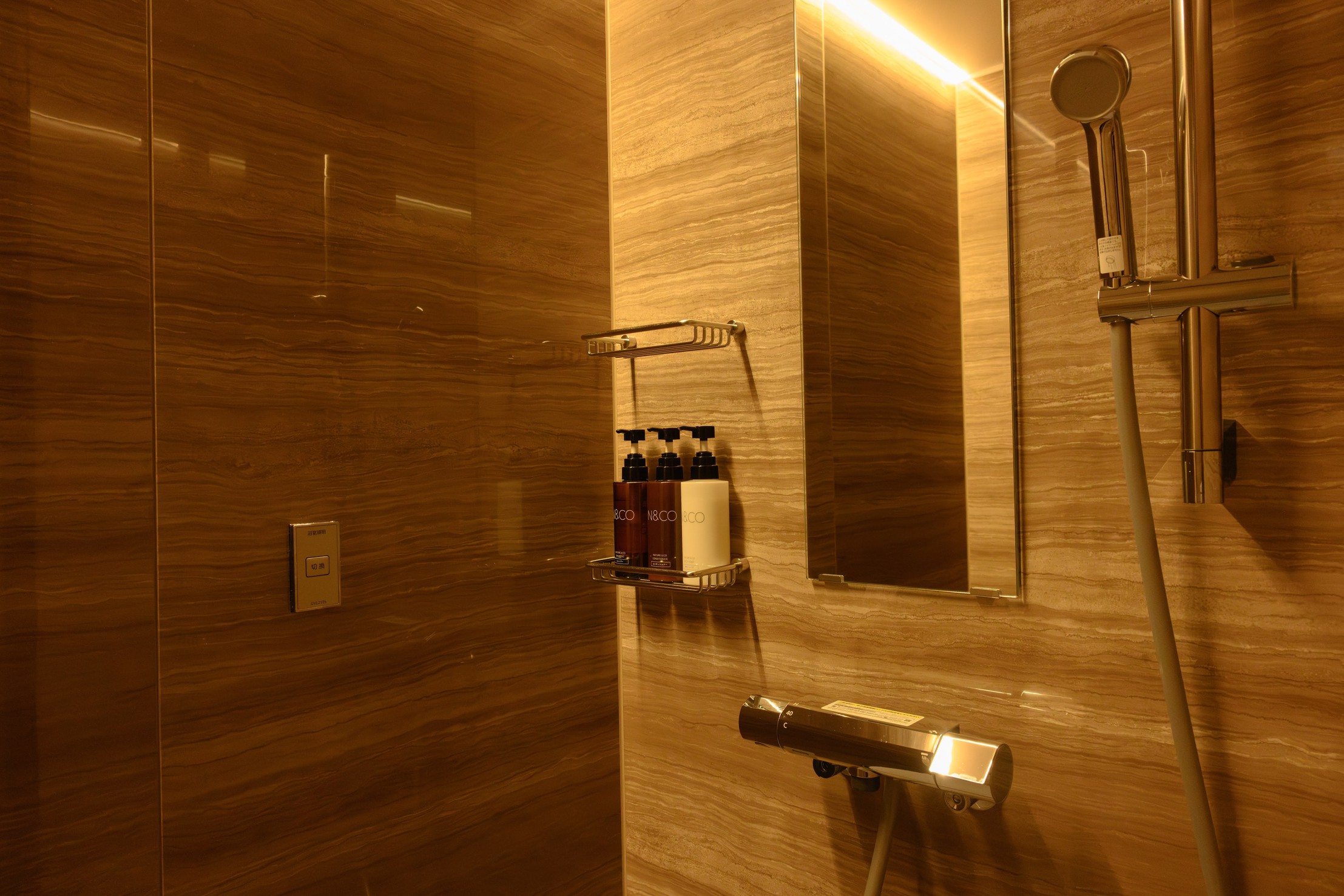 シャワーブース