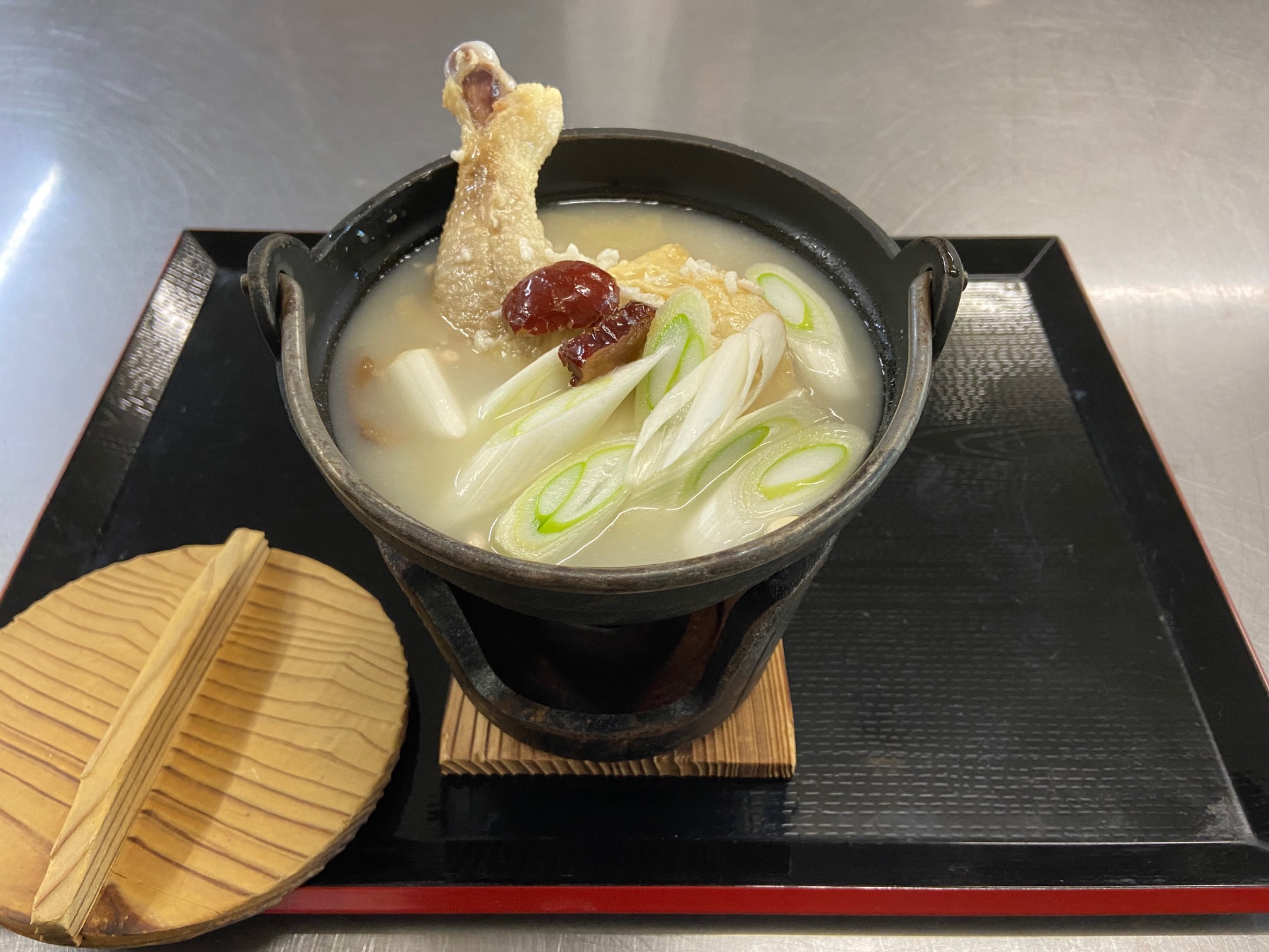 築山館特製！サムゲタン！