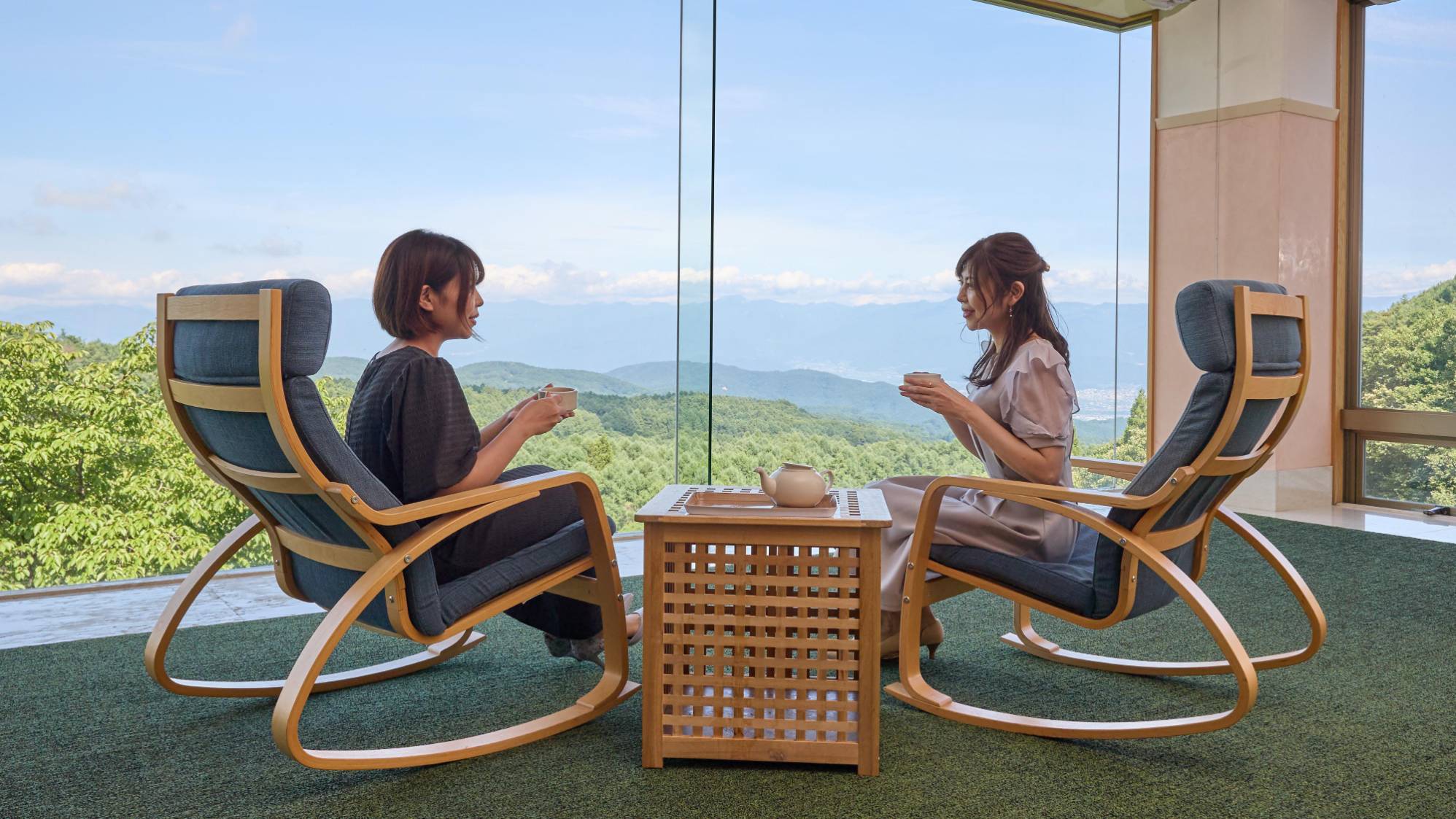 　・【sky lounge retreat】sky lounge retreatにて信州の自然を一望