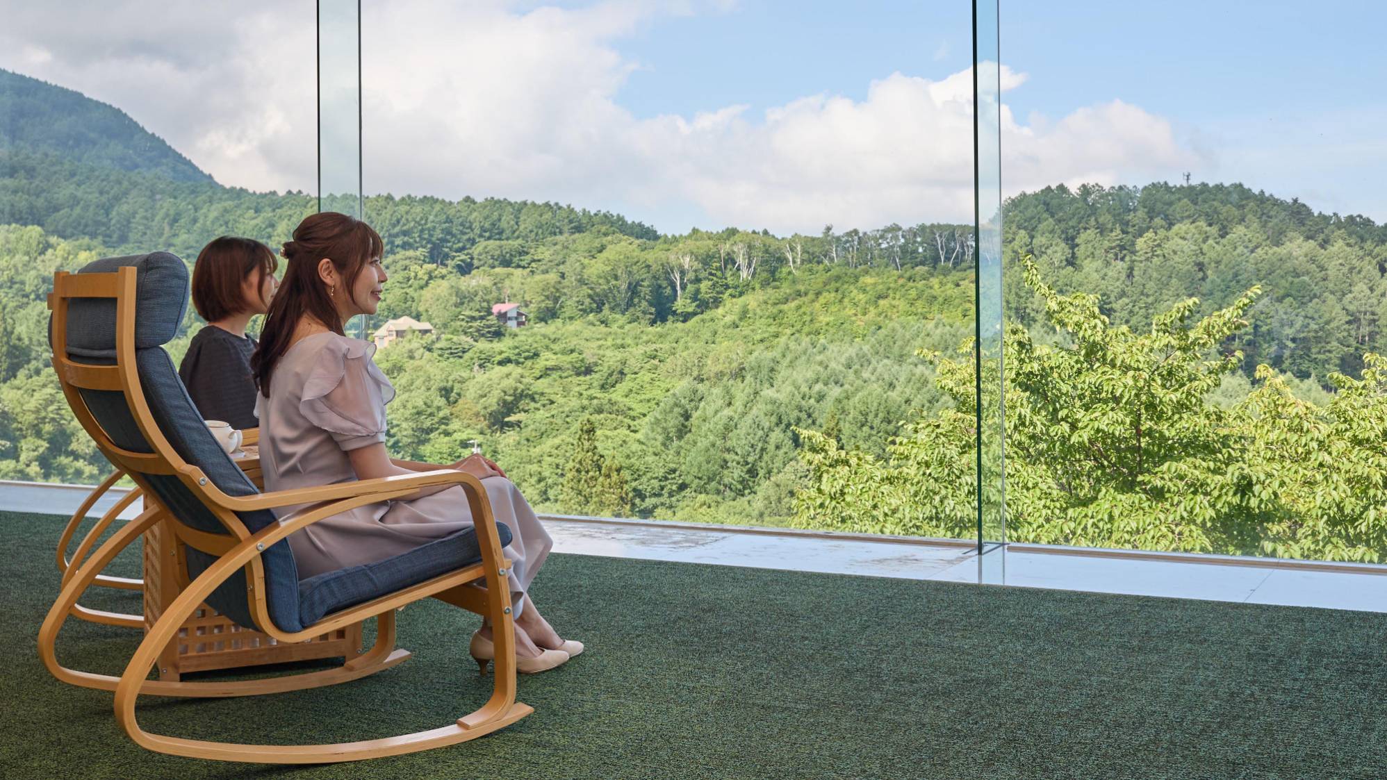 　・【sky lounge retreat】sky lounge retreatにて信州の自然を一望