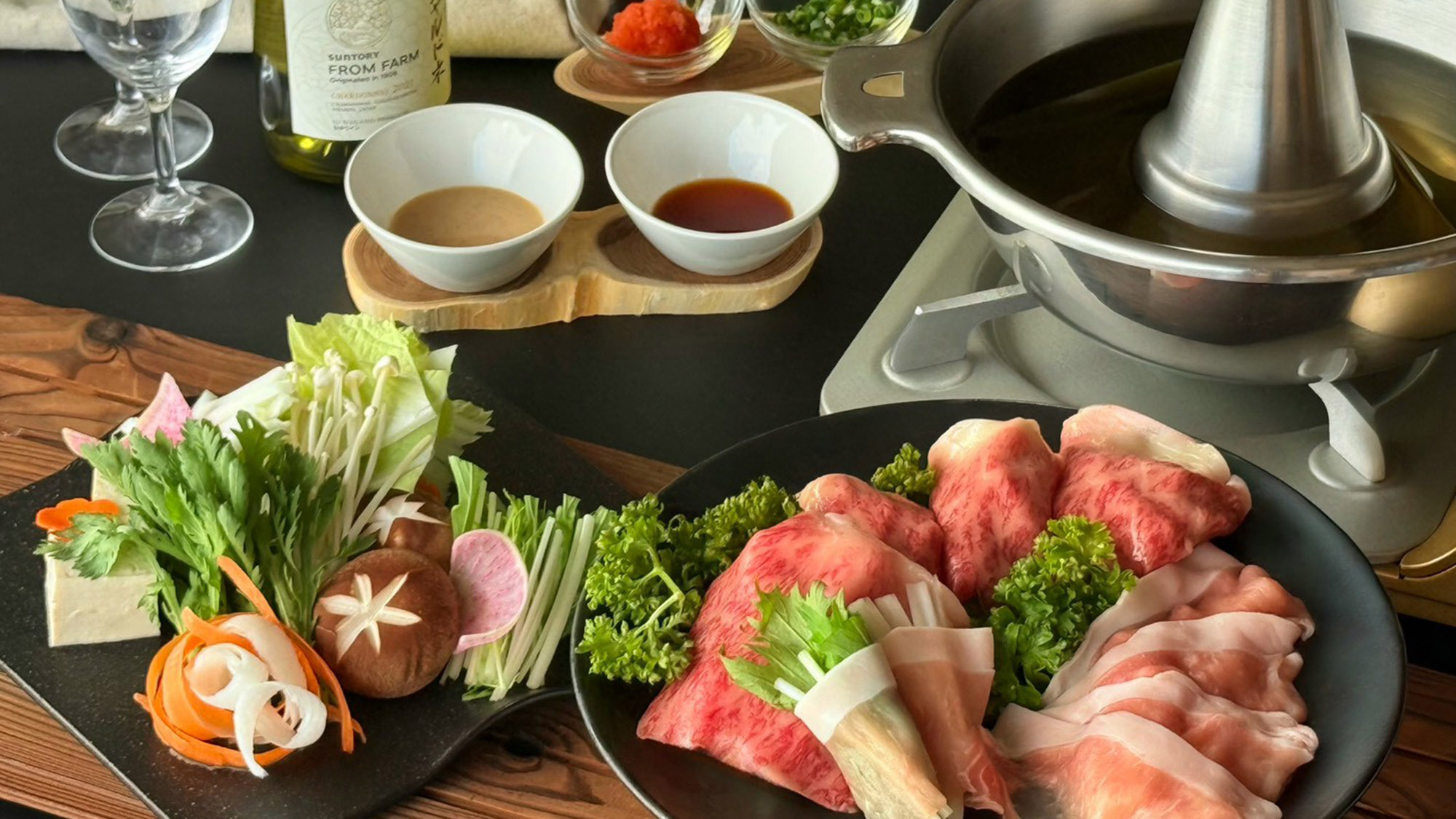 ・【夕食一例】ブランド牛「信州牛」と柔らかな「信州米豚」の贅沢しゃぶしゃぶをお召し上がりください