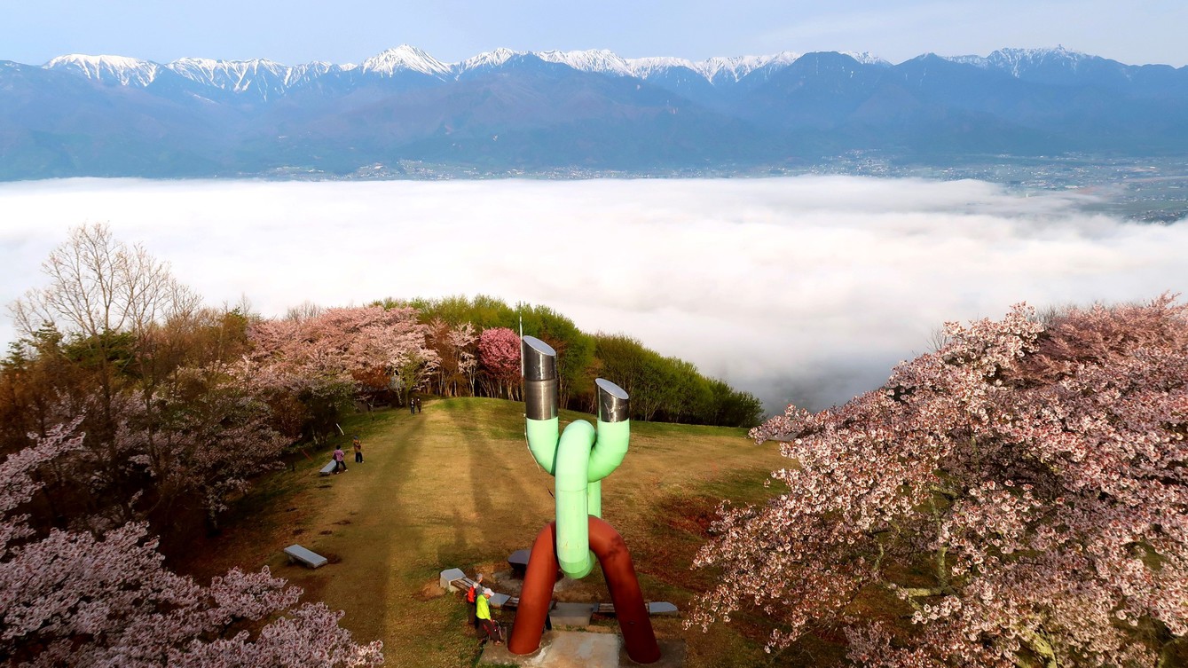 【安曇野での宿泊者限定】早朝の感動体験！ 北アルプス眺望の『安曇野・長峰山絶景ツアー』