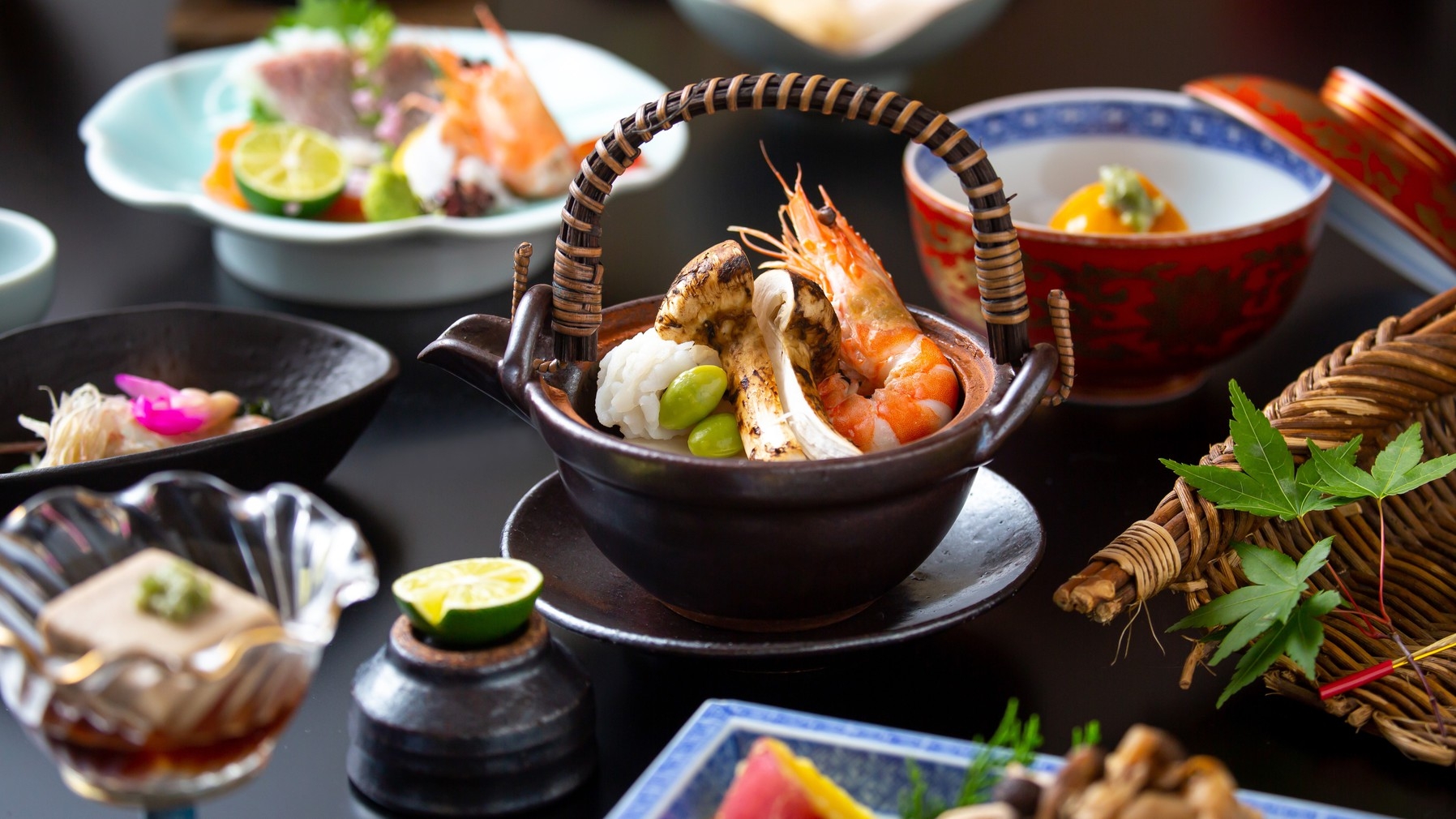【スタンダードプラン・和食会席】健康朝食と天然温泉、ラウンジで飲める信州ワインで癒しの休日