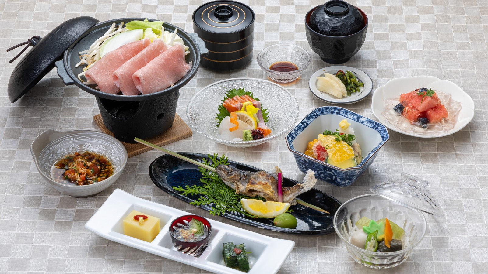 【さき楽28・スタンダード和食】2名様最大3，300円お得【ロビーで飲める信州産ワインメダル2杯付】