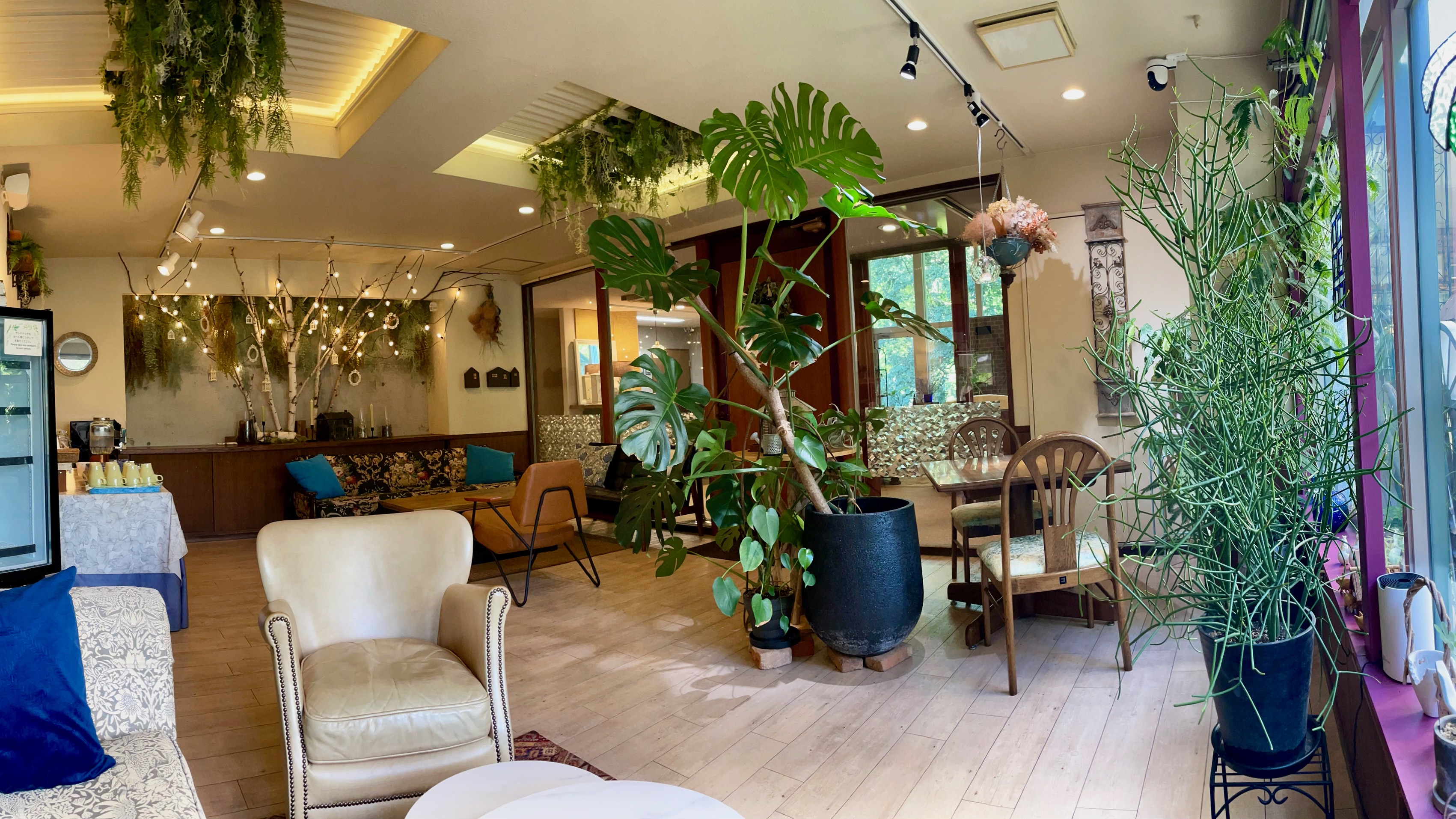 【フリースペース】テイクアウト品の持込や、テレワークなど使い方はお任せします