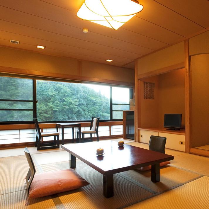 Main building -standard- ■ Example of guest room ■ Wi-Fi