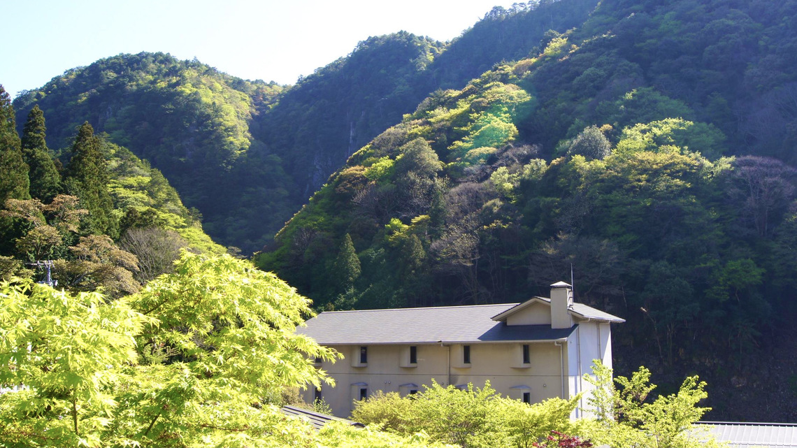 【昼食☆Lunch】《山のダイニングTAKI-NOBE》日帰り☆伊賀牛小鍋付き籠盛り会席＊ごえもん膳