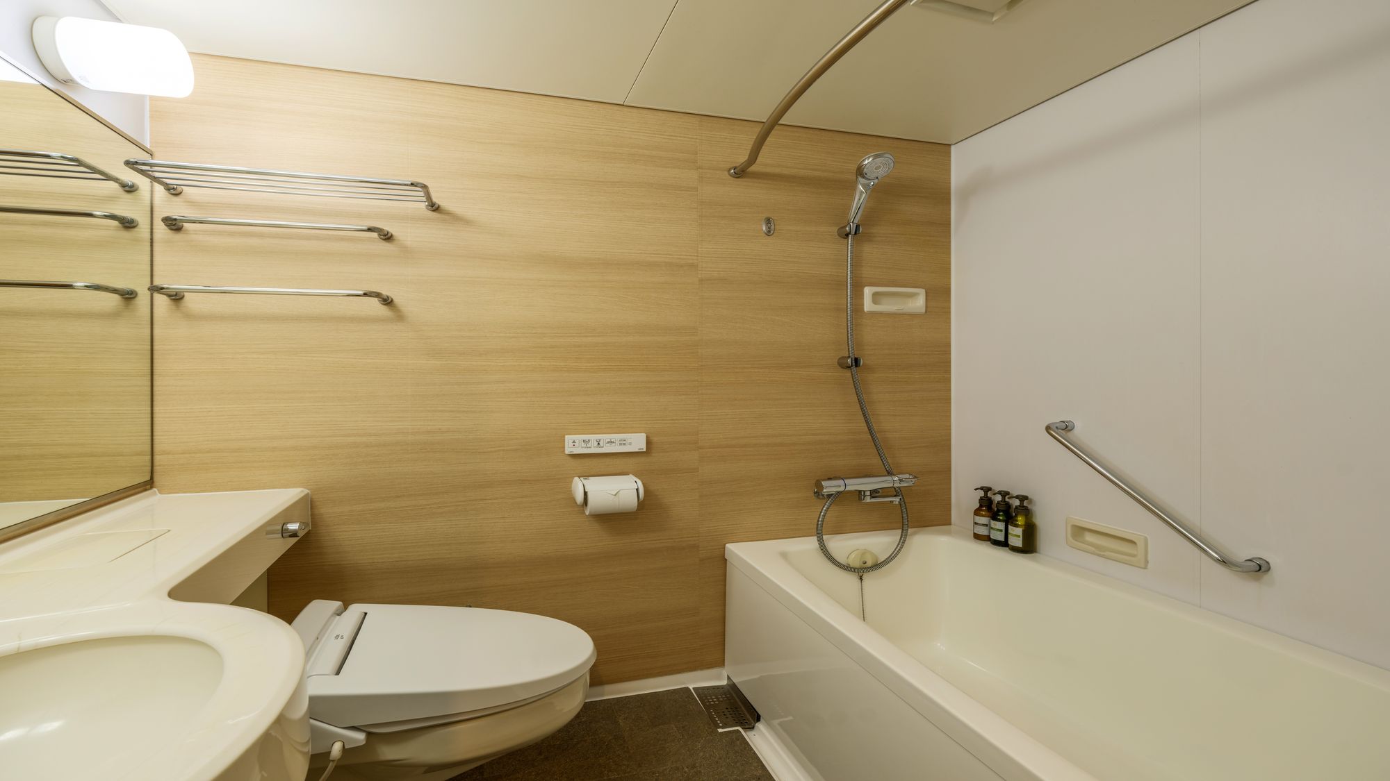 【リニューアル】【禁煙】デラックスツイン 