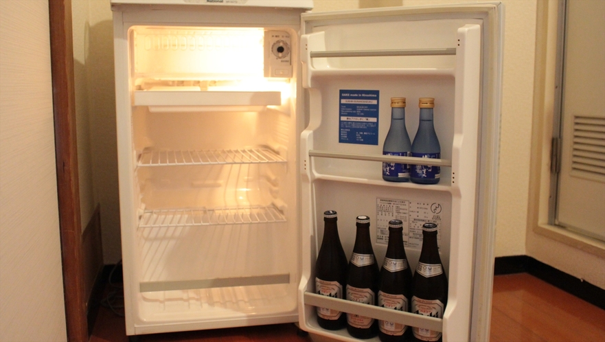 客室設備『冷蔵庫』大きめサイズなので、冷やしたいものがあっても安心