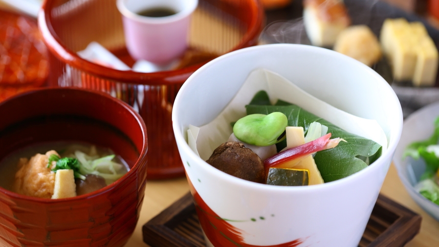 【1泊朝食プラン】体に優しい玉之湯の朝ごはん　気軽に温泉旅を満喫　＜チェックインは24時まで＞