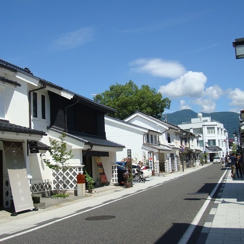 ■松本城近く町歩きが楽しい中町通り　当館よりお車で約10分