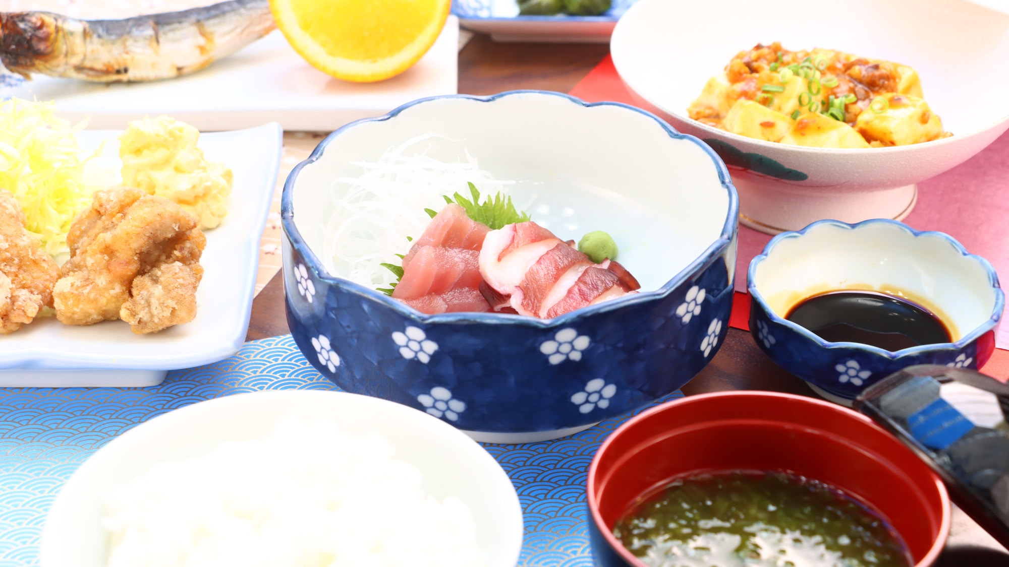 地元料理を堪能！夕食＆和朝食付きプラン（駐車場完備）