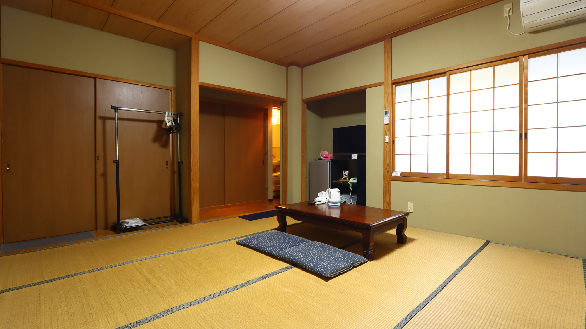 【別館】バストイレ付　和室10畳