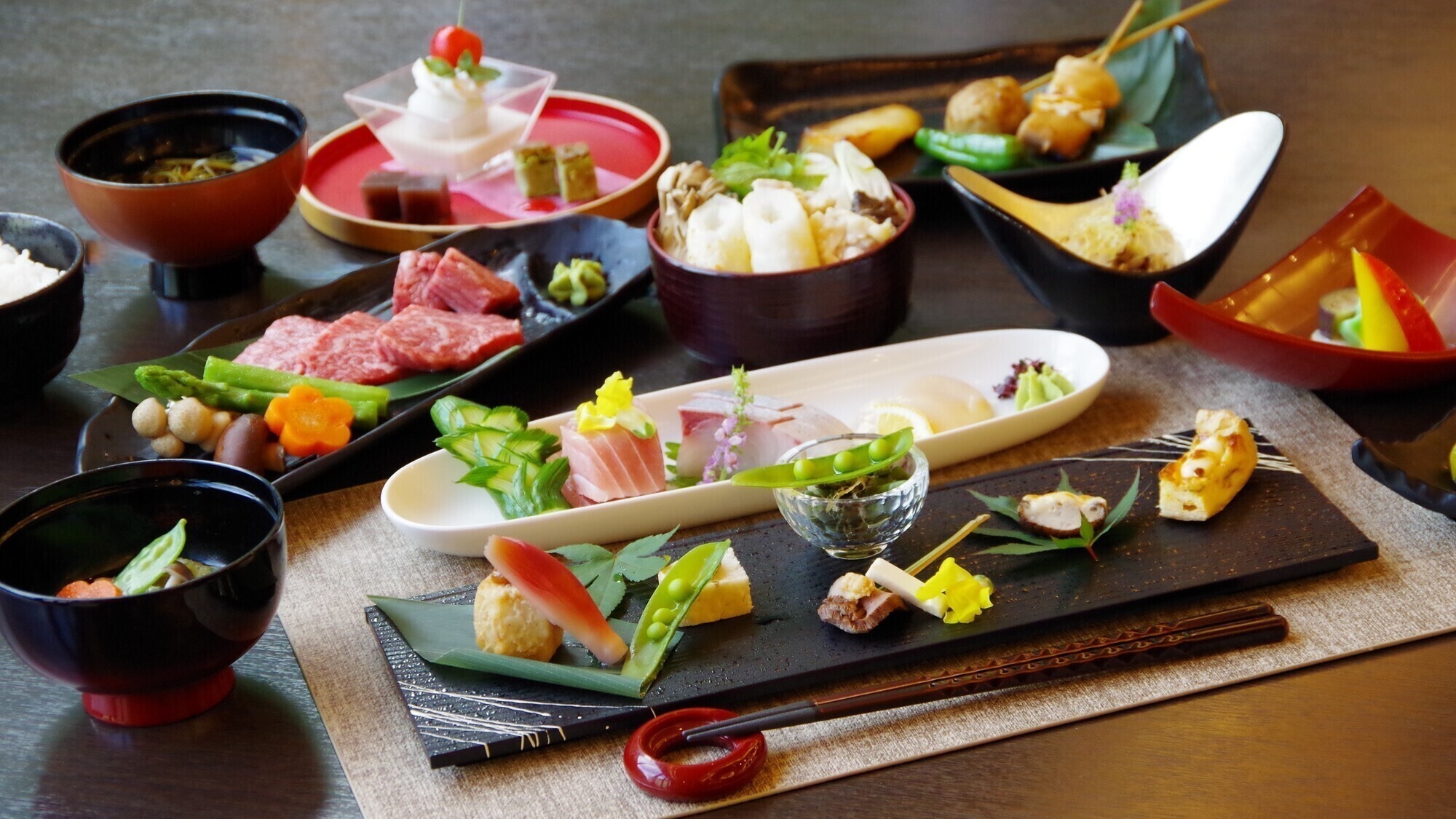 【和食膳確約】季節のオリジナル和食膳と源泉かけ流しを満喫　〜1泊2食付〜