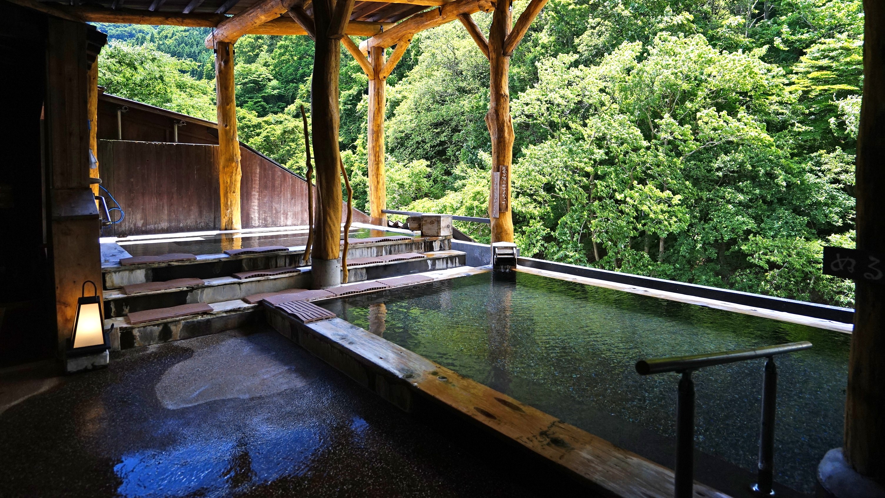 女性大浴場「美人の湯」露天風呂　夏の時期