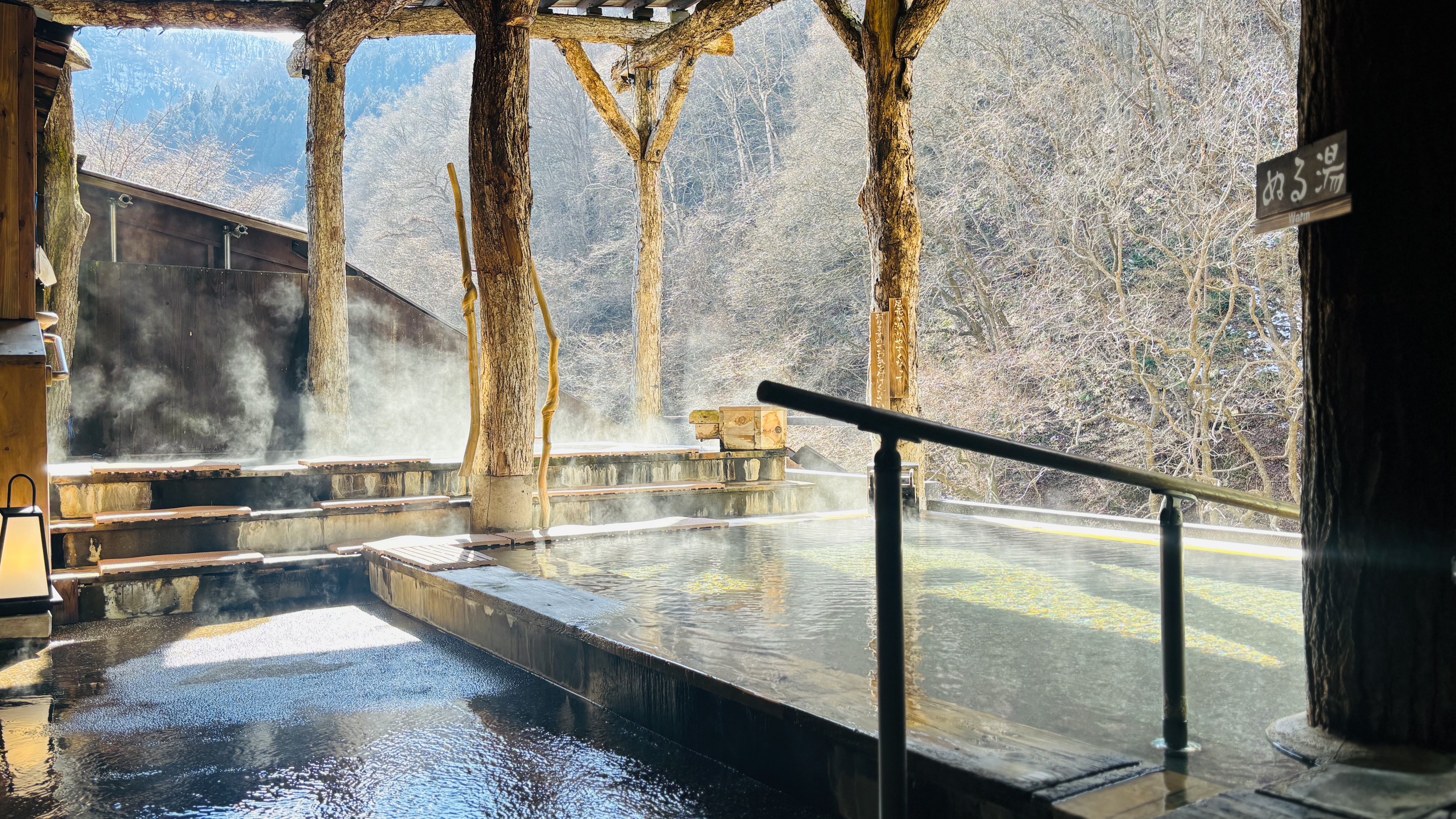 女性大浴場「美人の湯」露天風呂　冬の時期