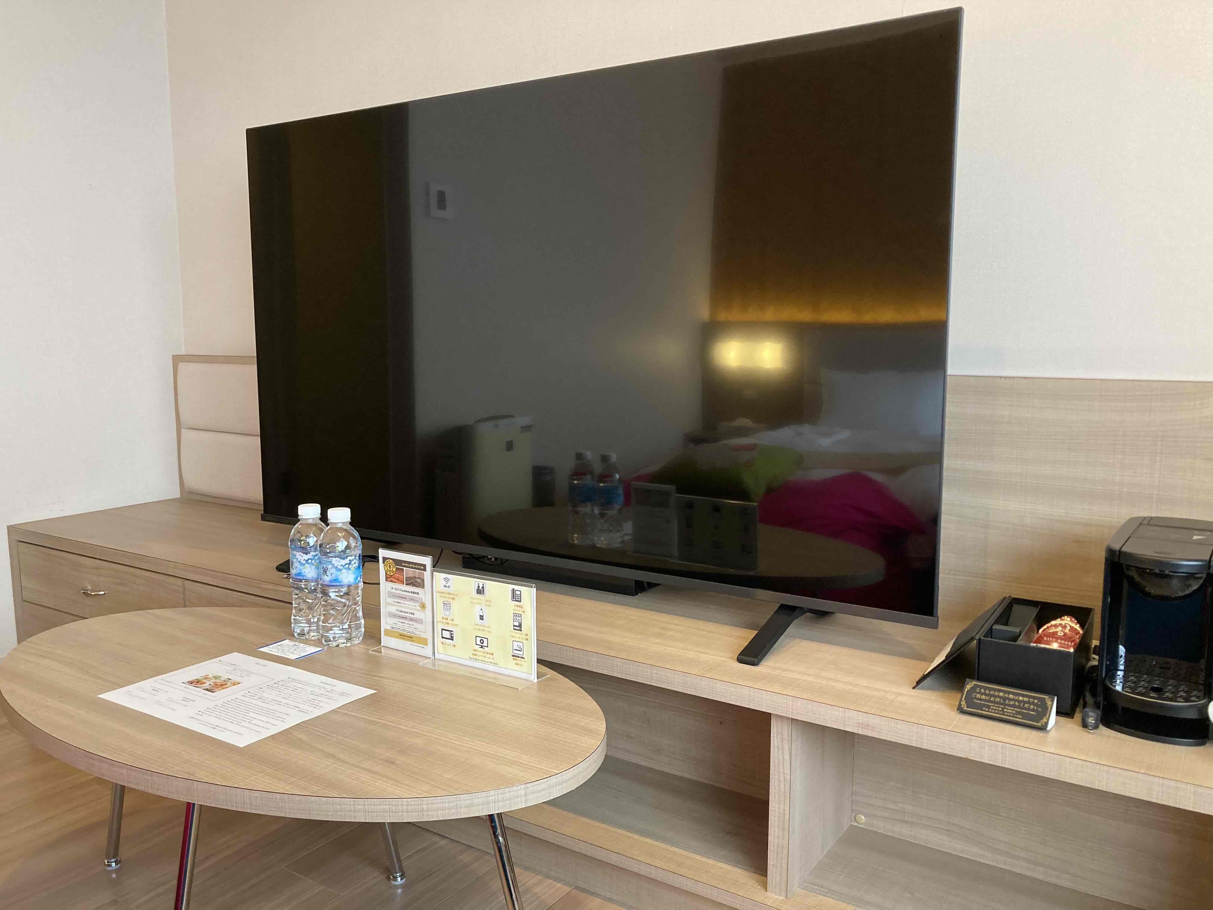 ファミリアルームTV