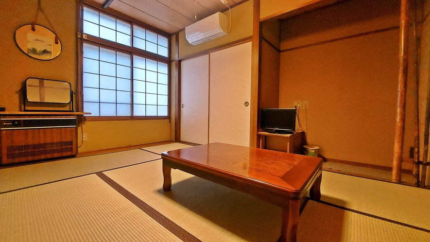 *畳のお部屋でゆったり足を延ばしてお寛ぎください。