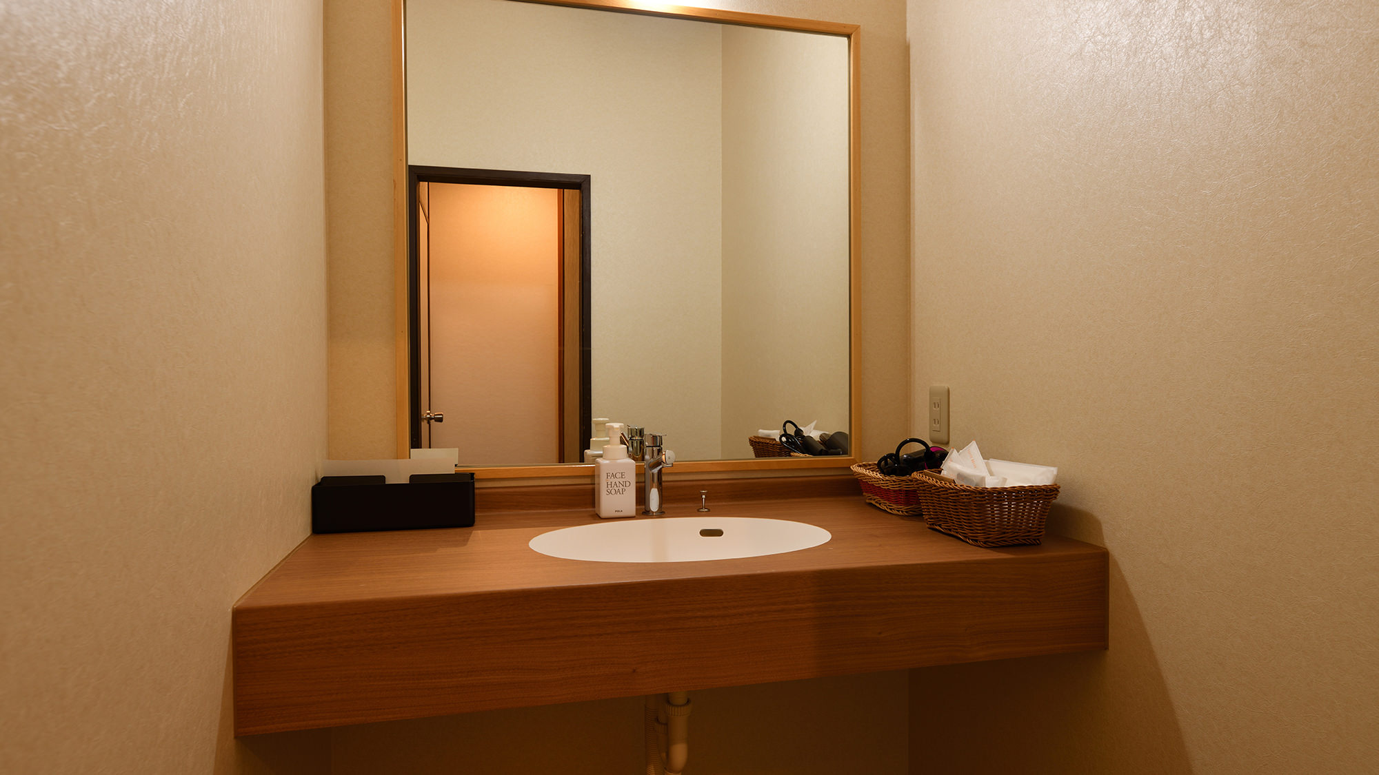 源泉かけ流し【温泉付き和洋客室】水雪