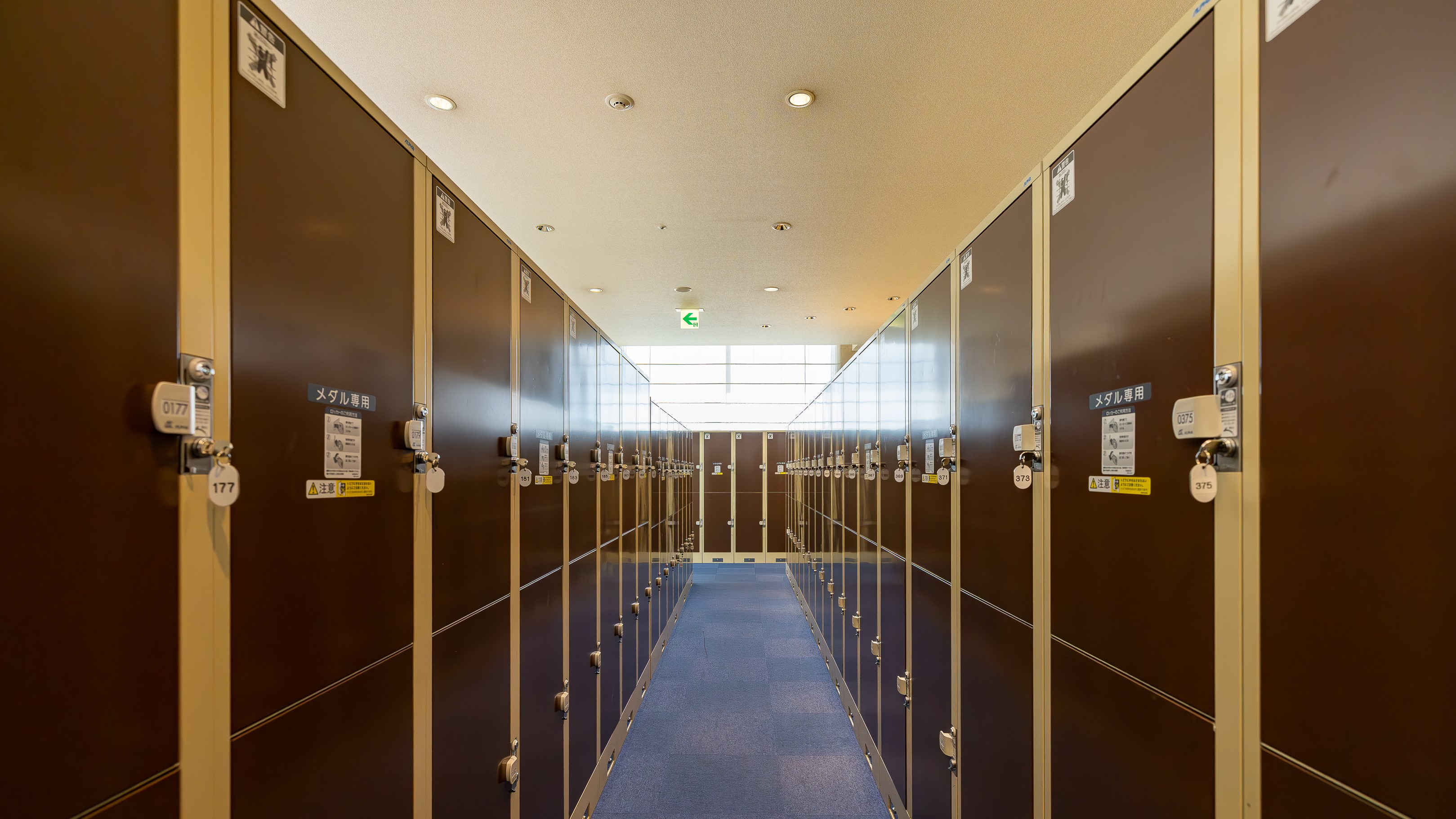 コインロッカー