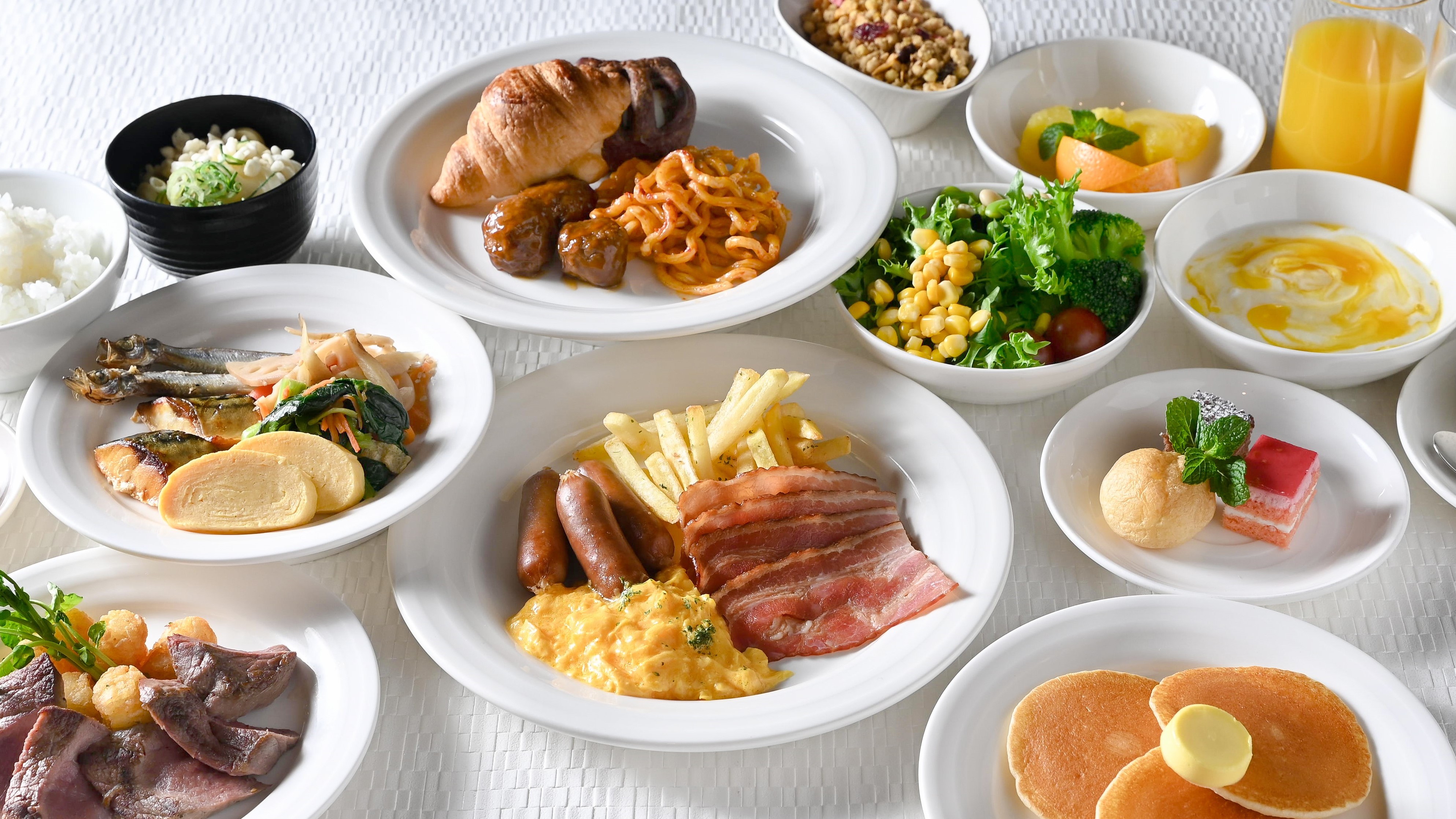 【通常朝食】種類豊富な朝食ブッフェ