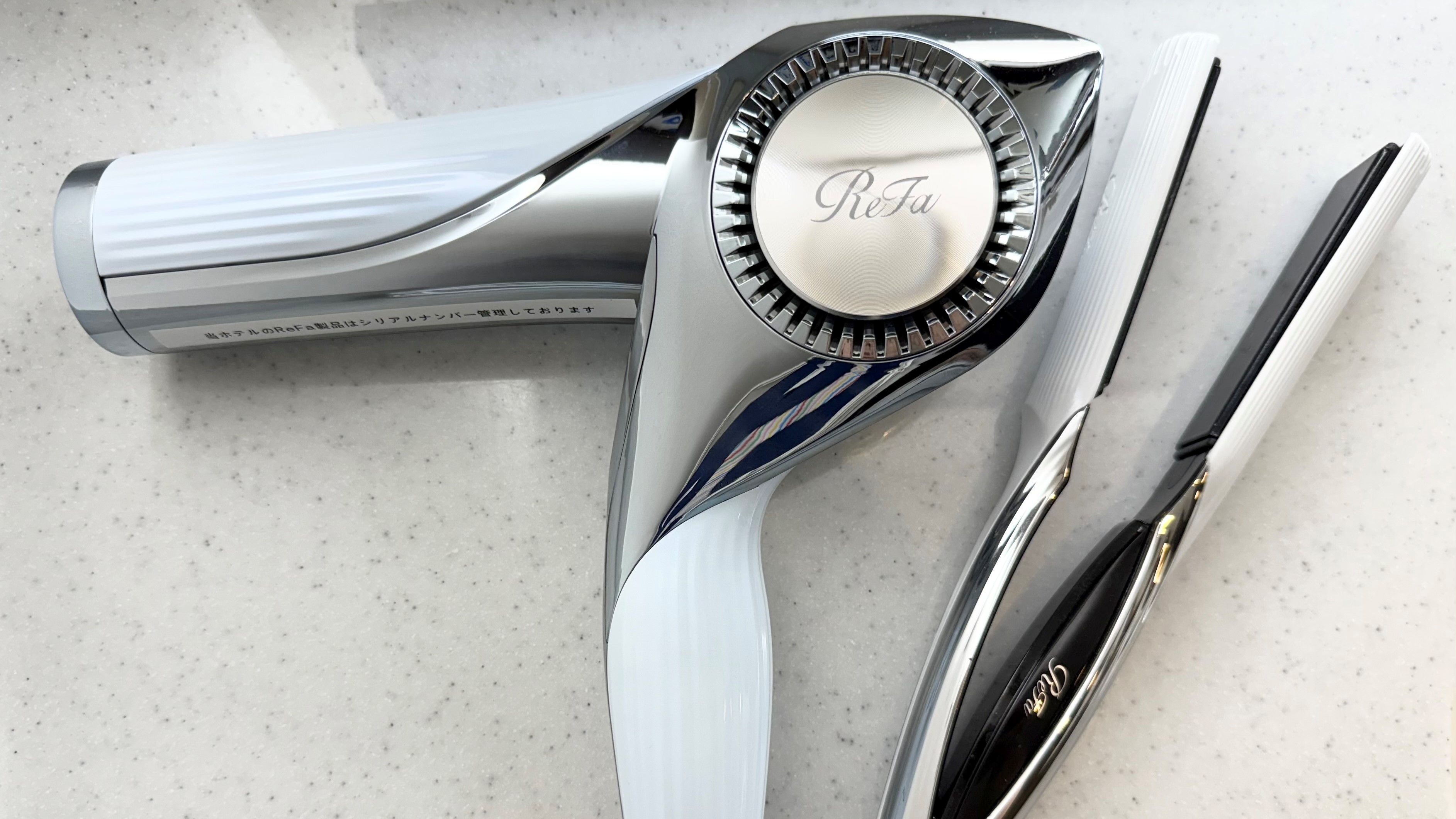 【ジュニアスイート・デラックスルーム】ドライヤー＆ヘアアイロン