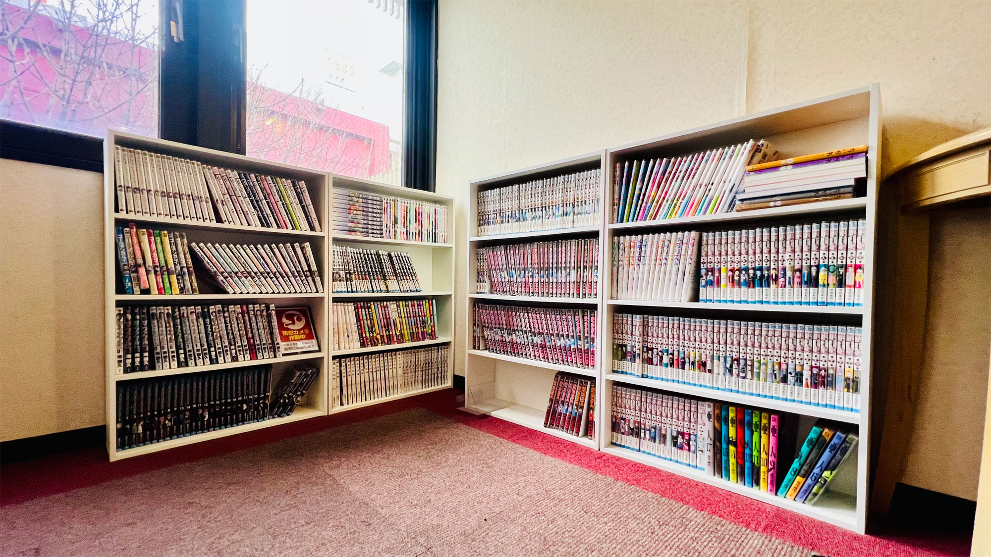 【コミックコーナー　約1000冊ご用意】