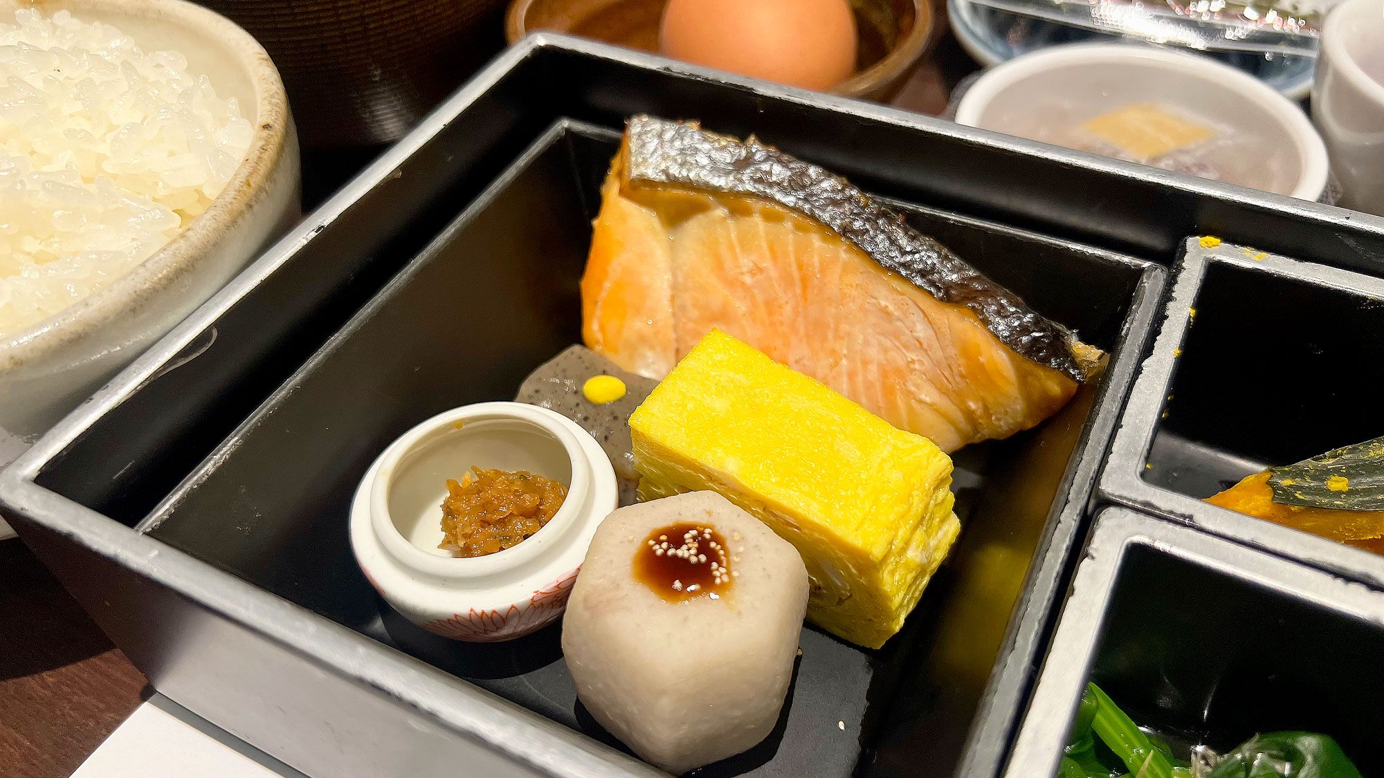 【和朝食　イメージ3　※季節・仕入れによって内容は変わります】