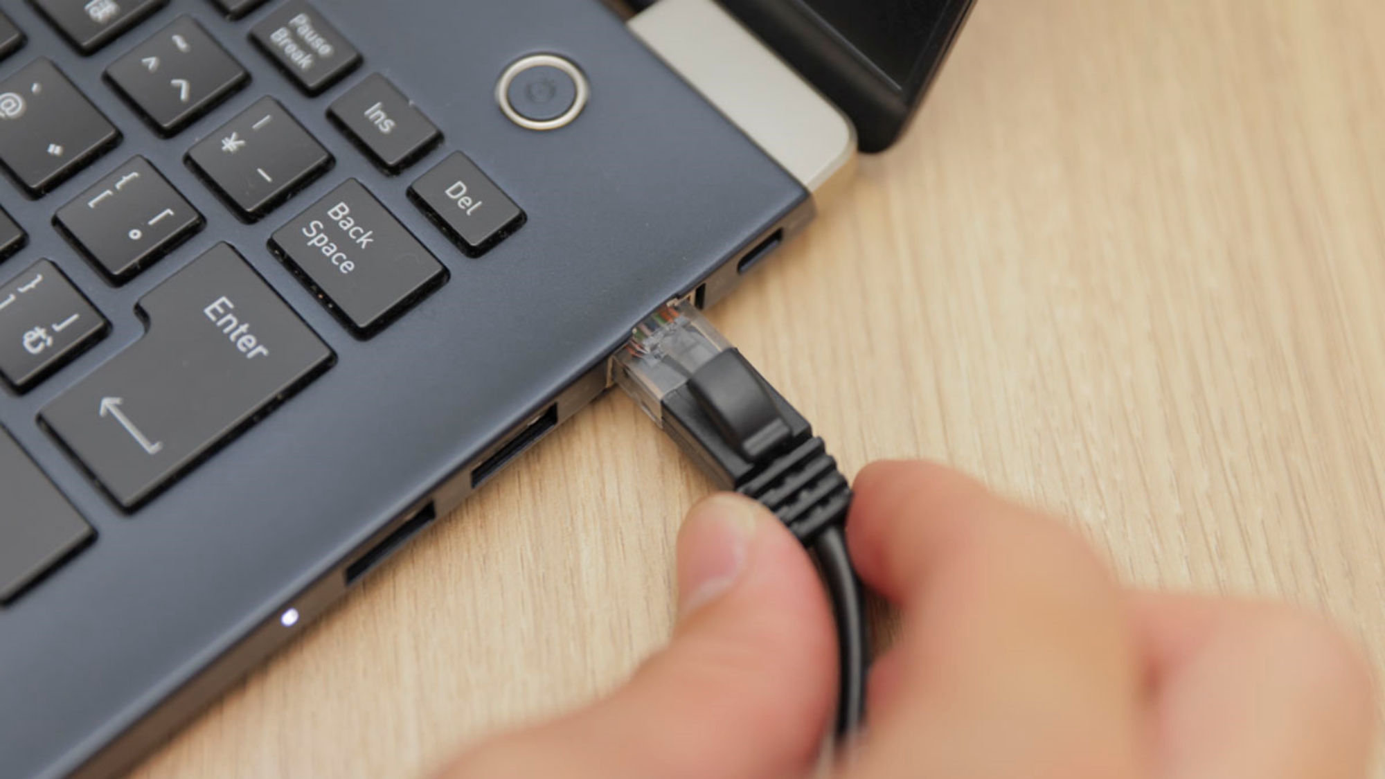 有線ＬＡＮ接続でインターネットもラクラク