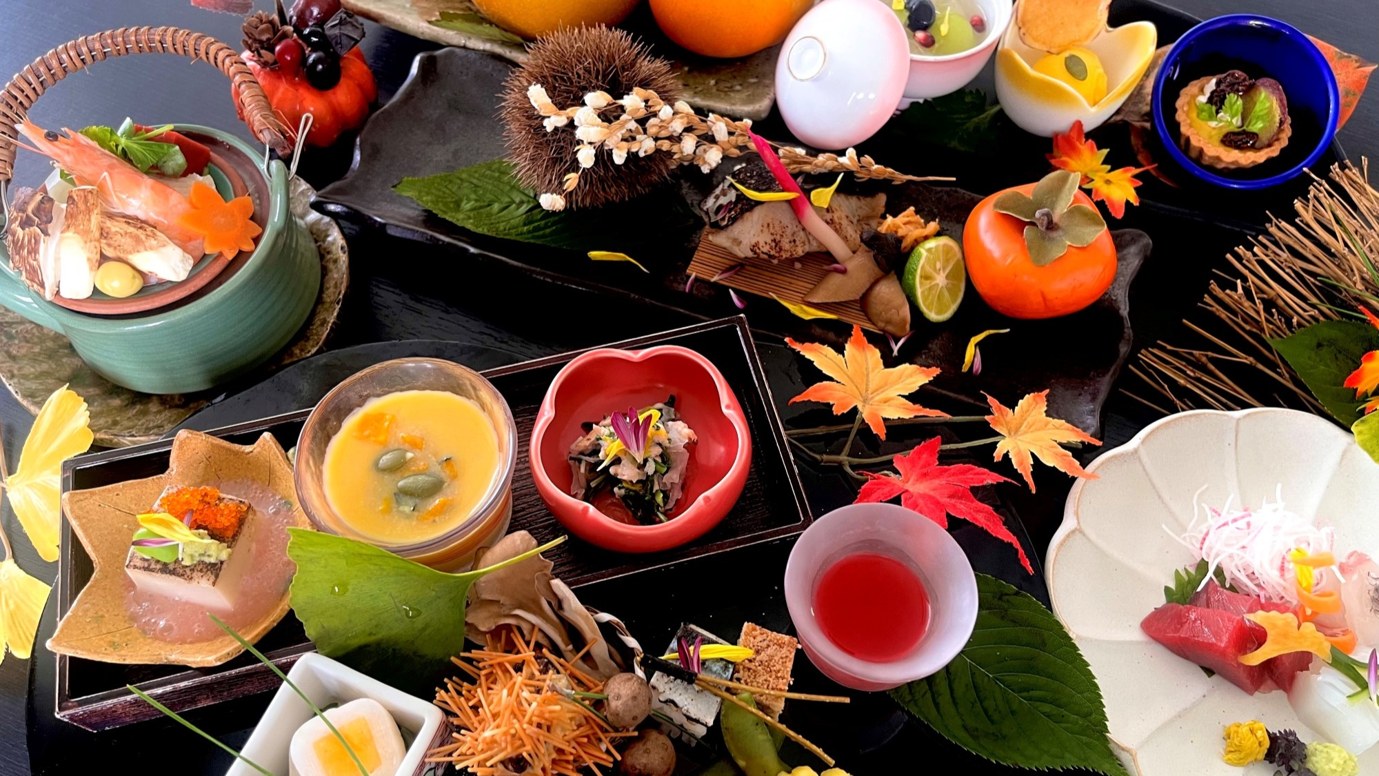 *【10月会席一例】季節の食材を使ったお料理の数々をご堪能ください。