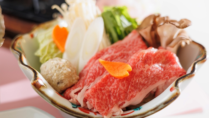 *【認証近江牛の1品一例】認証近江牛をさっぱりとしゃぶしゃぶで！色んな料理法でお楽しみいただけます。