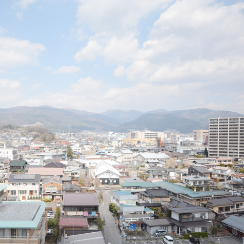  景観：一部客室からは諏訪湖や市内が望めます。