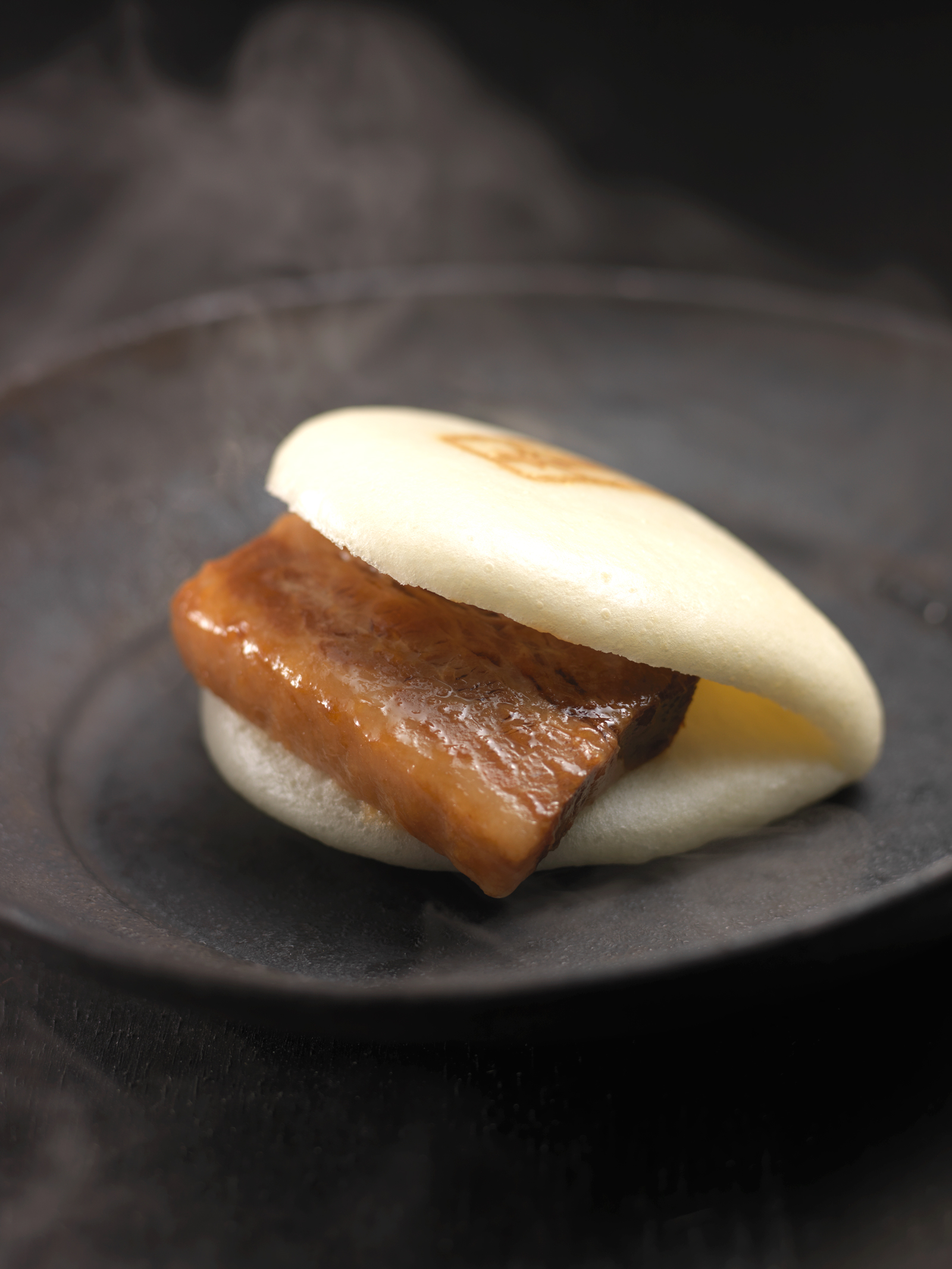 大とろ角煮まんじゅう