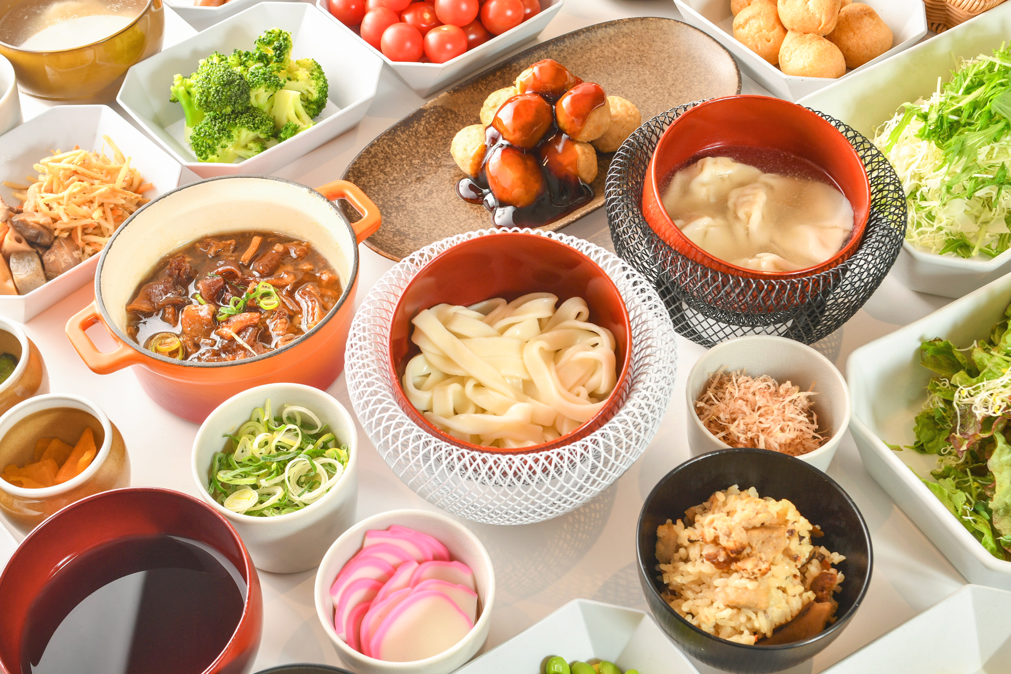 【朝食ビュッフェ】なごやグルメ『きしめん』『名古屋コーチンのつくね』などご用意しております♪