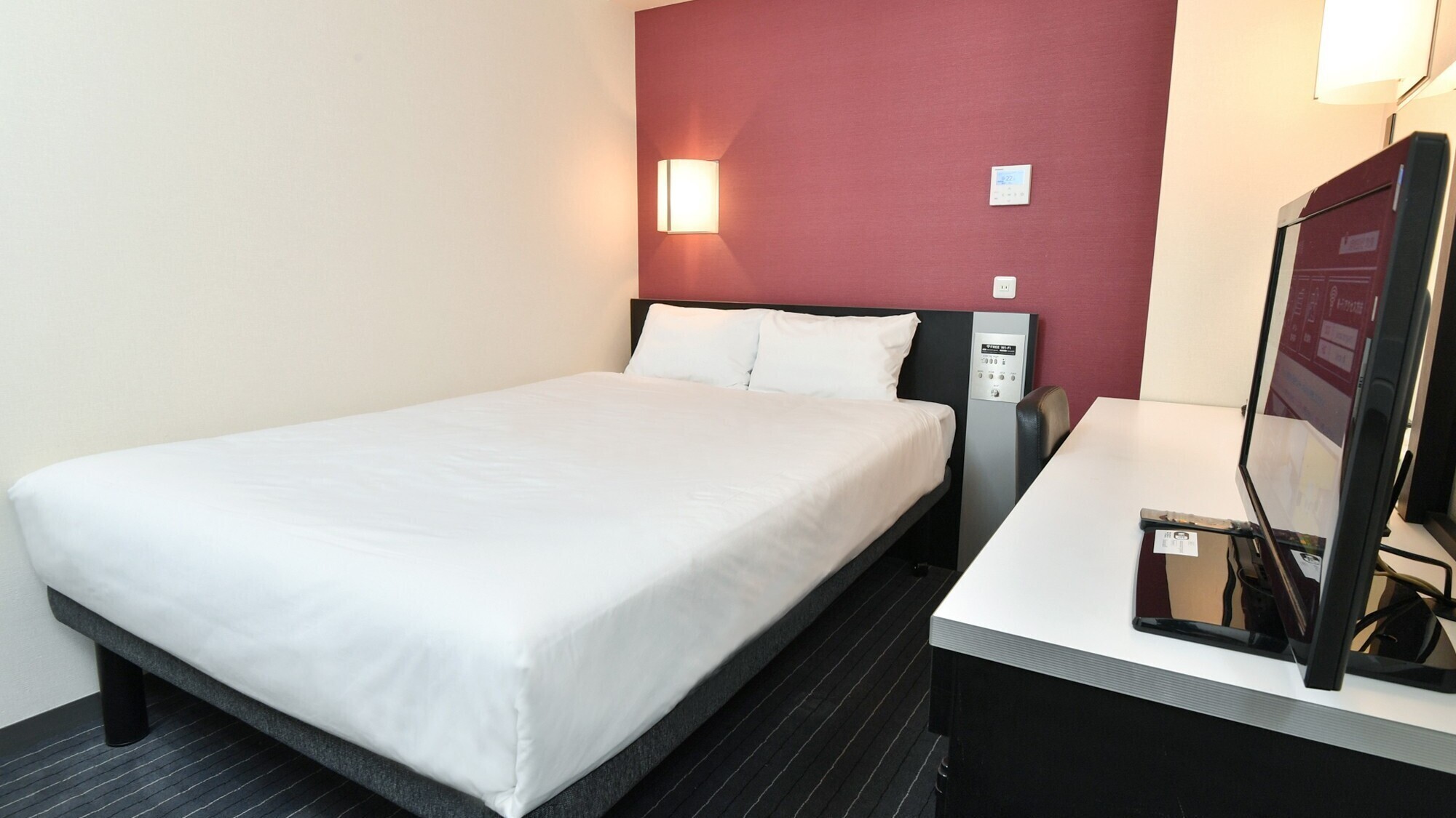 スーペリアルーム　ベッド