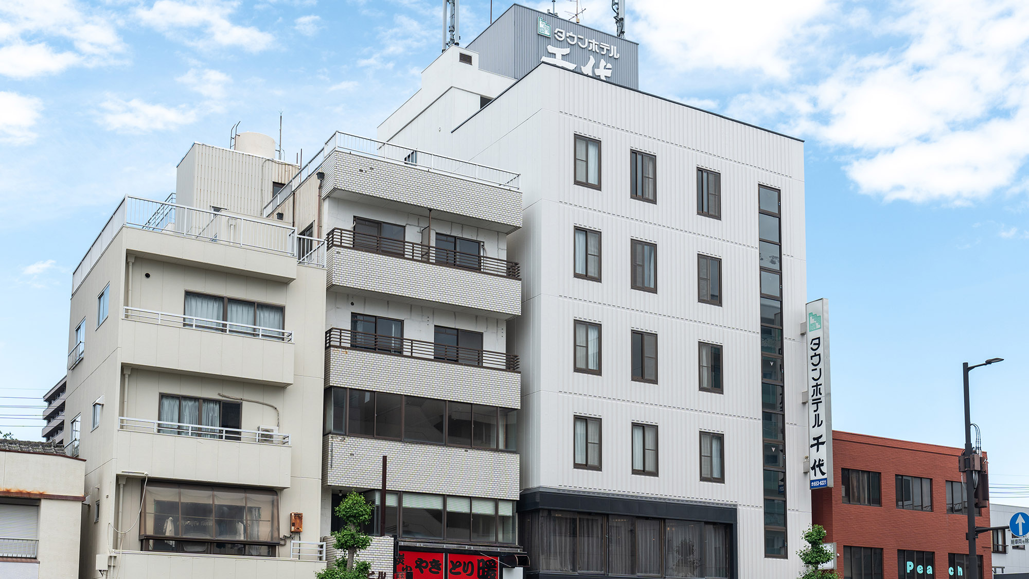 ・【外観】ビジネス利用や観光の拠点に最適！タウンホテル千代へようこそ