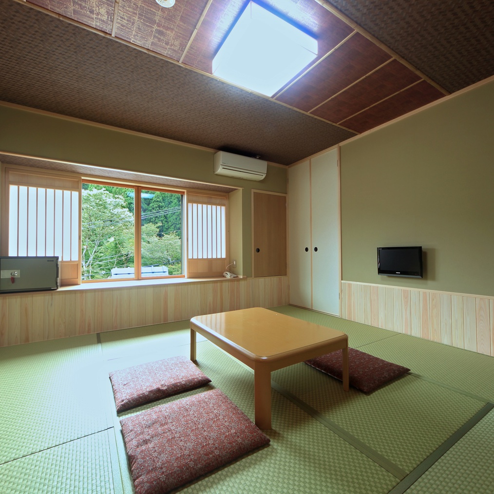シンプルな京の和室8畳