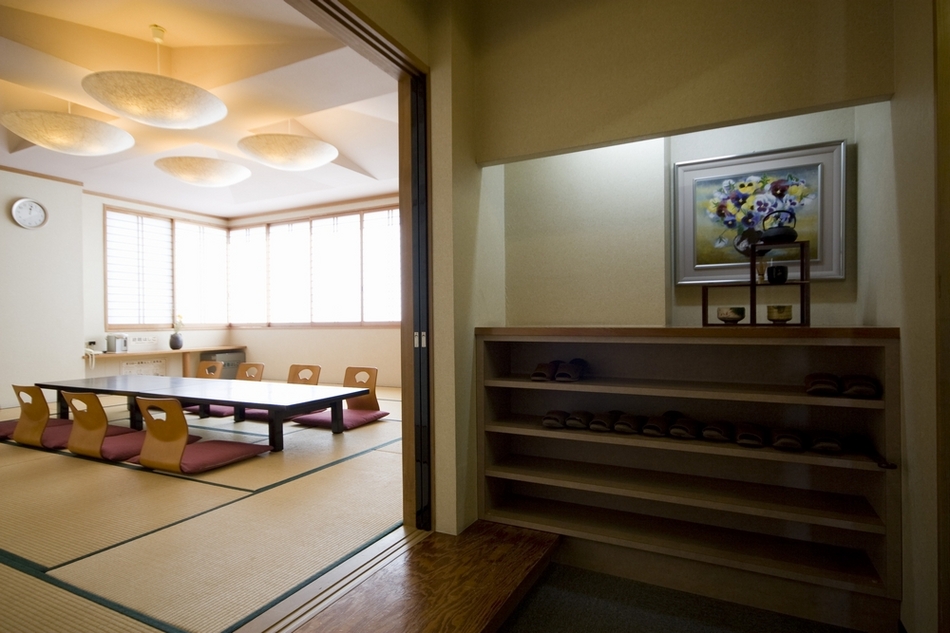Japanese-style room [Kanshui] (entrance)