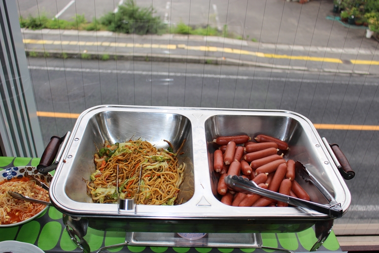 無料朝食バイキング