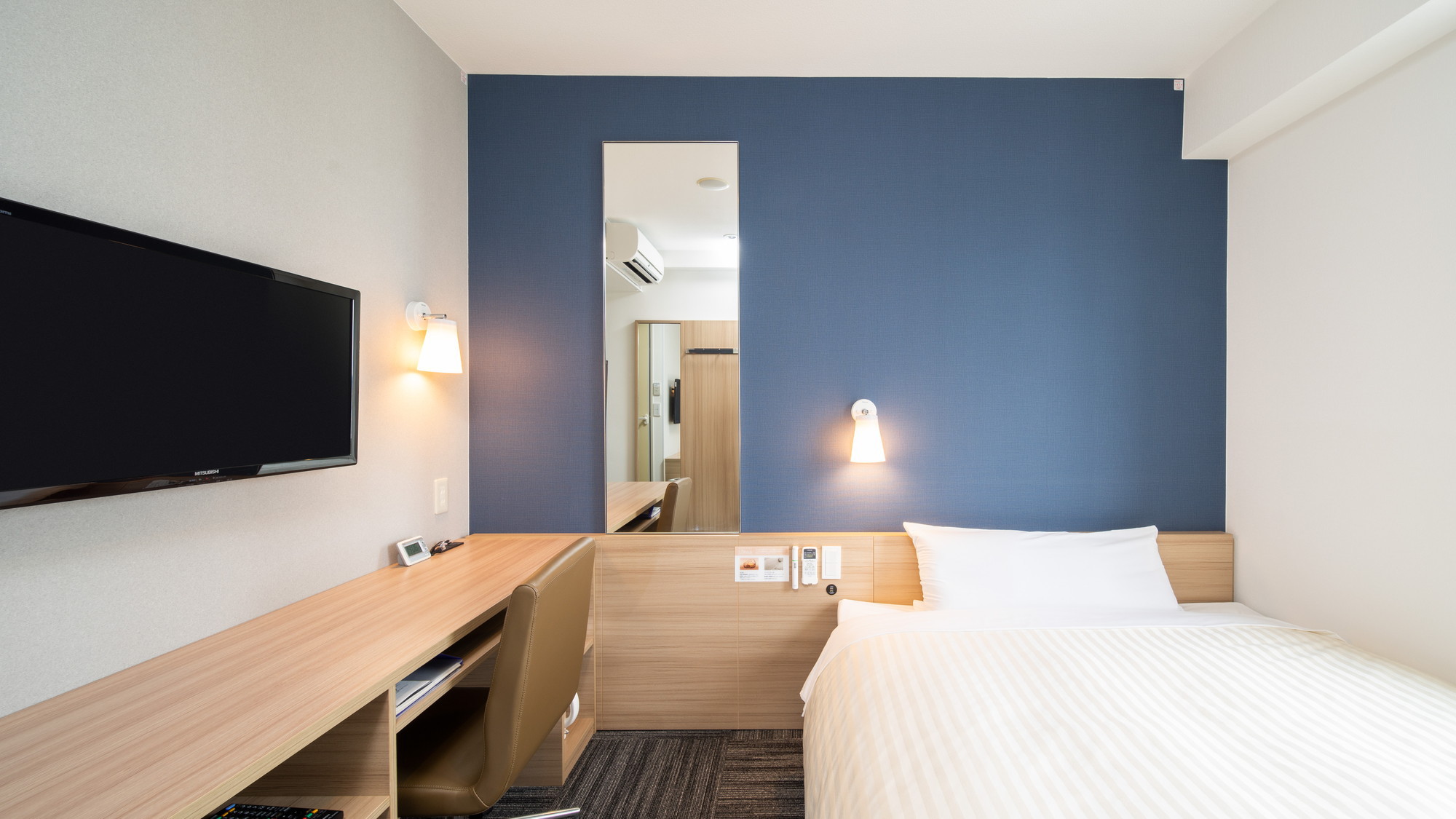 150cm幅の広々ベッド♪最大2名までお泊り頂けます(幼児含む)