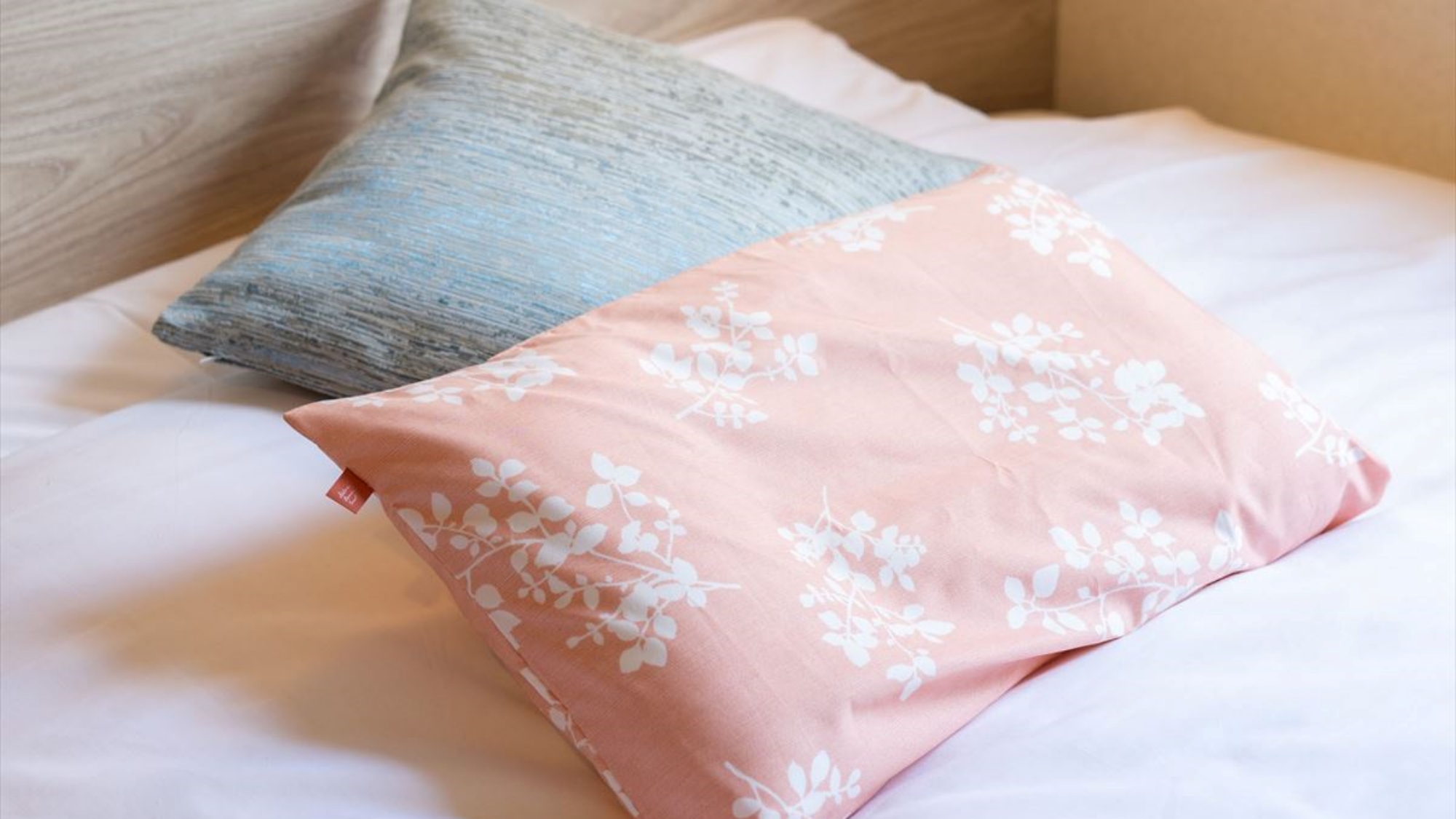 もちもちふわふわ感触の女性限定枕